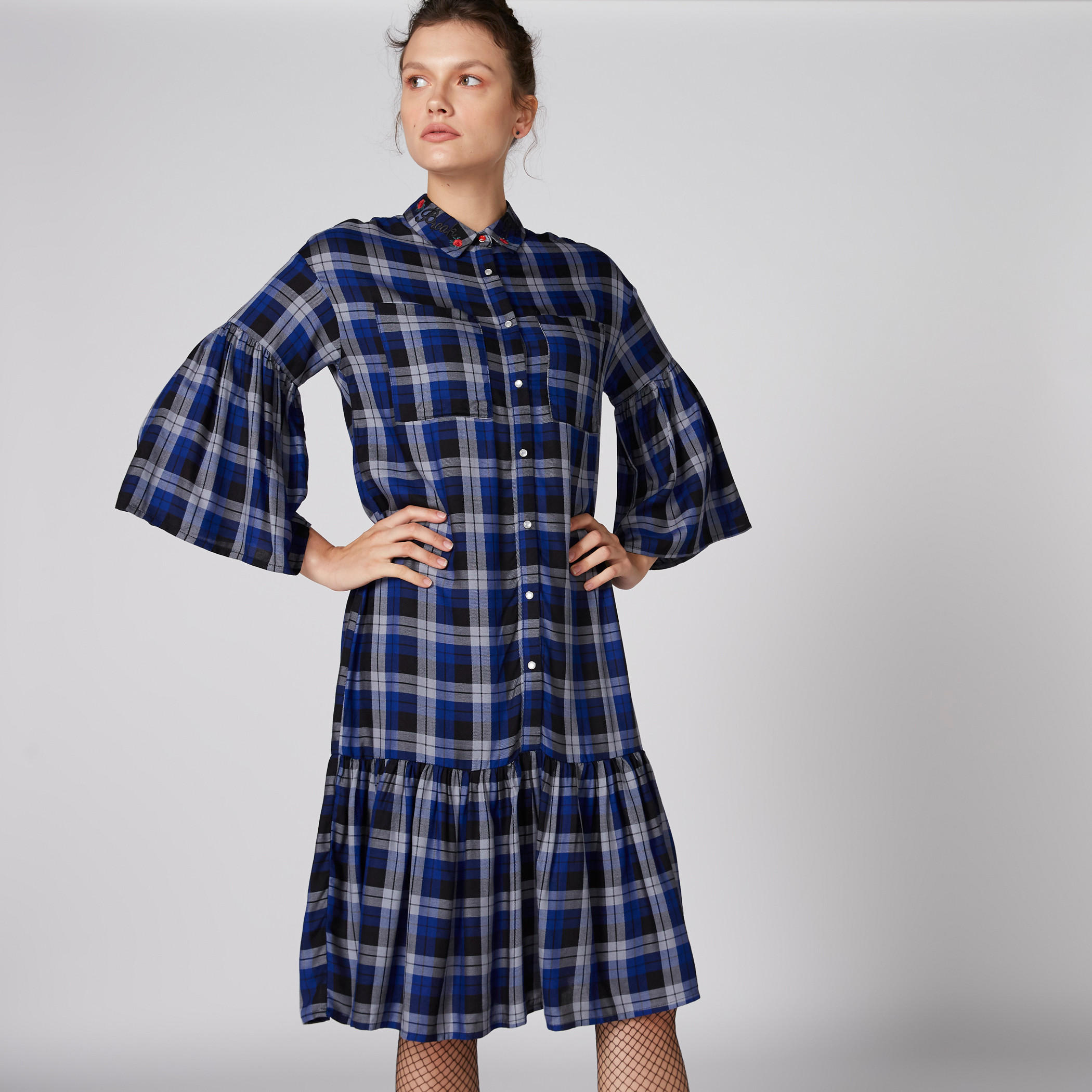 فستان كاروهات متوسط الطول بأكمام واسعة وجيوب-women-clothing-dresses-image-3