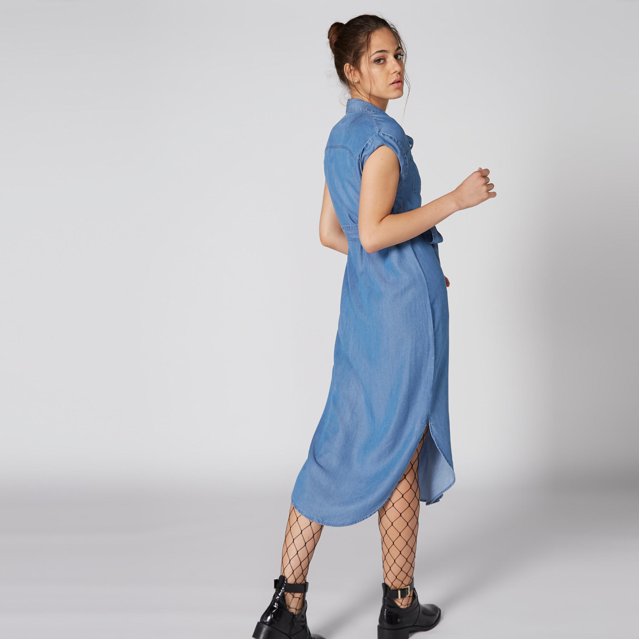 فستان متوسط الطول بأكمام متصلة وأزرار من لي كوبر-women-clothing-dresses-image-2