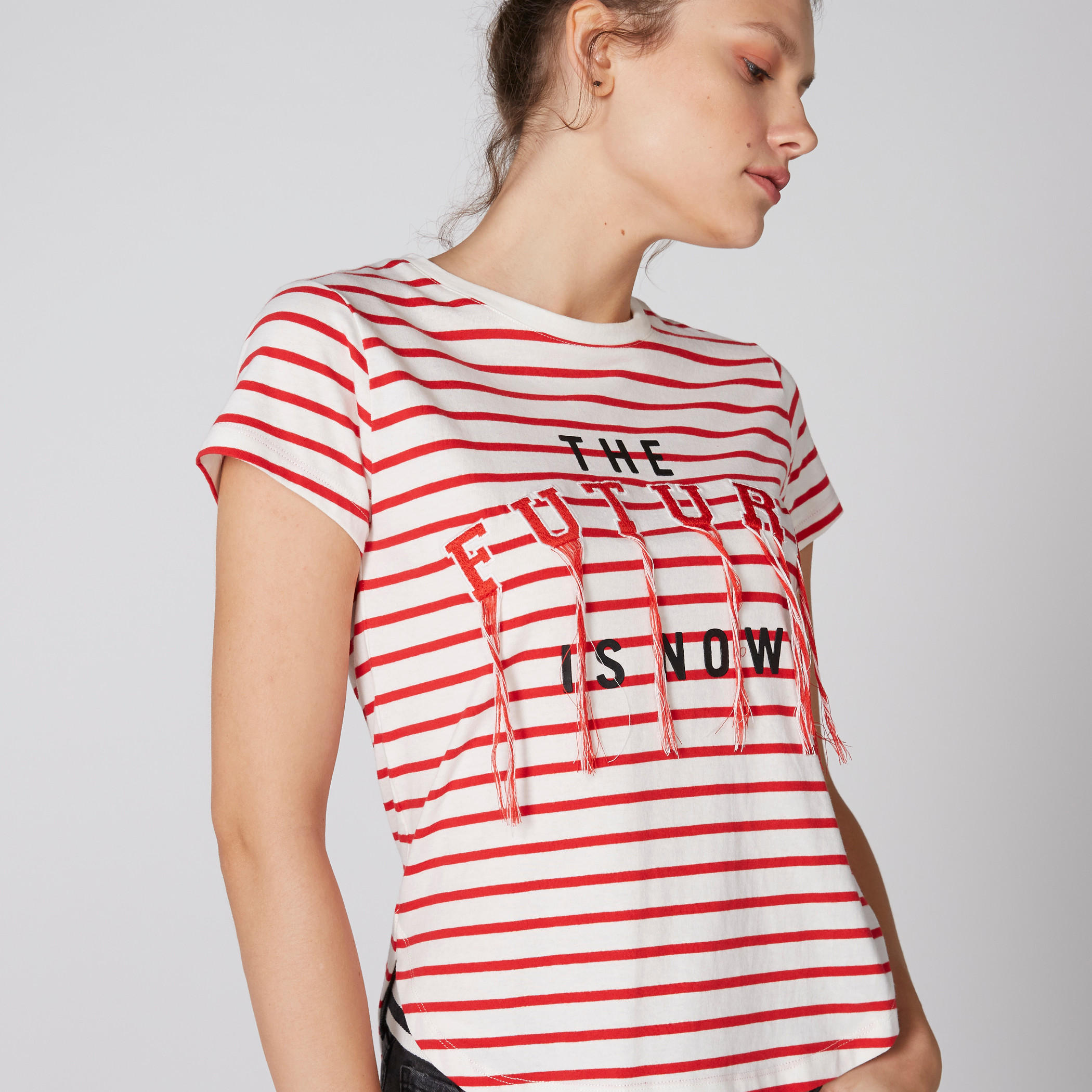 تيشيرت بياقة مستديرة وأكمام قصيرة من لي كوبر-women-clothing-tshirts-image-4
