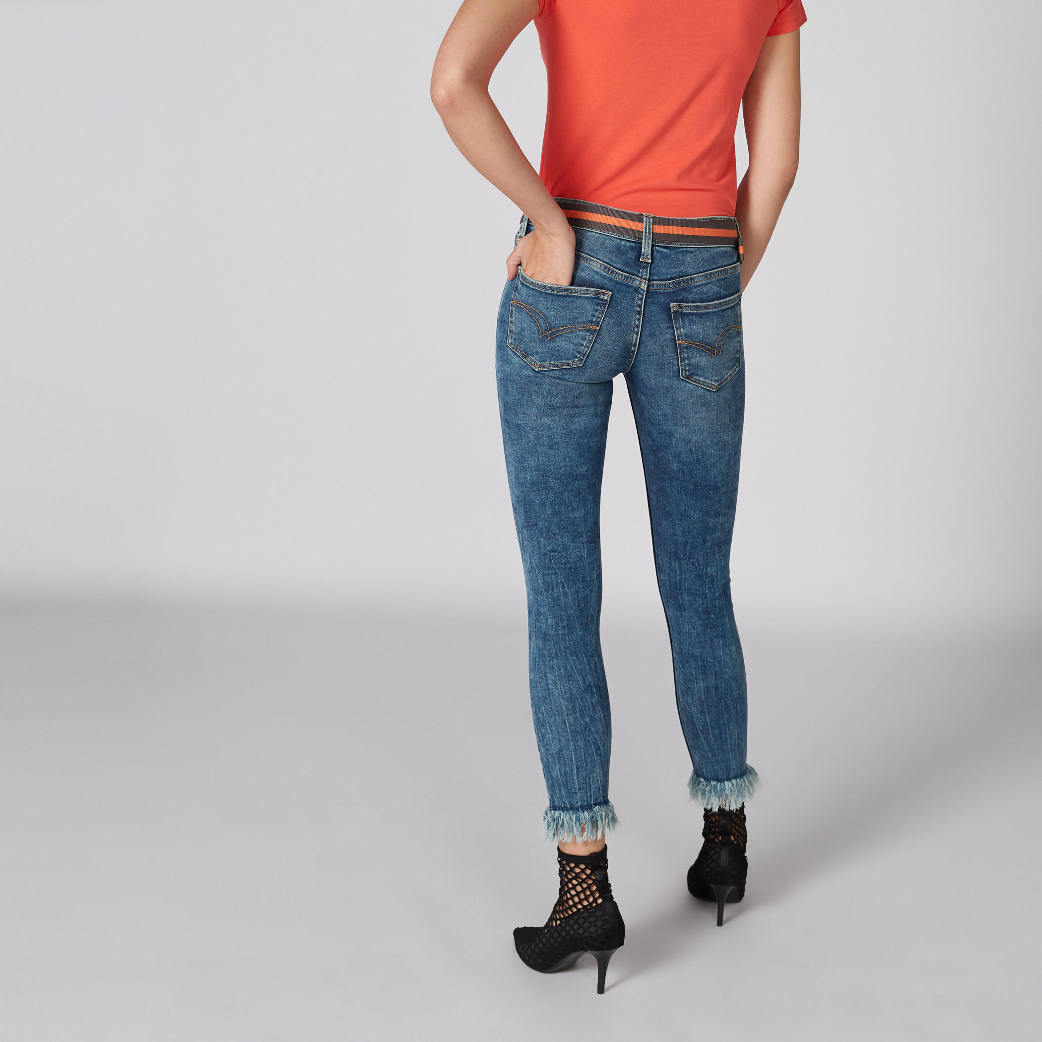 بنطال جينز قصير بحزام من لي كوبر-women-clothing-bottoms-jeans-image-2
