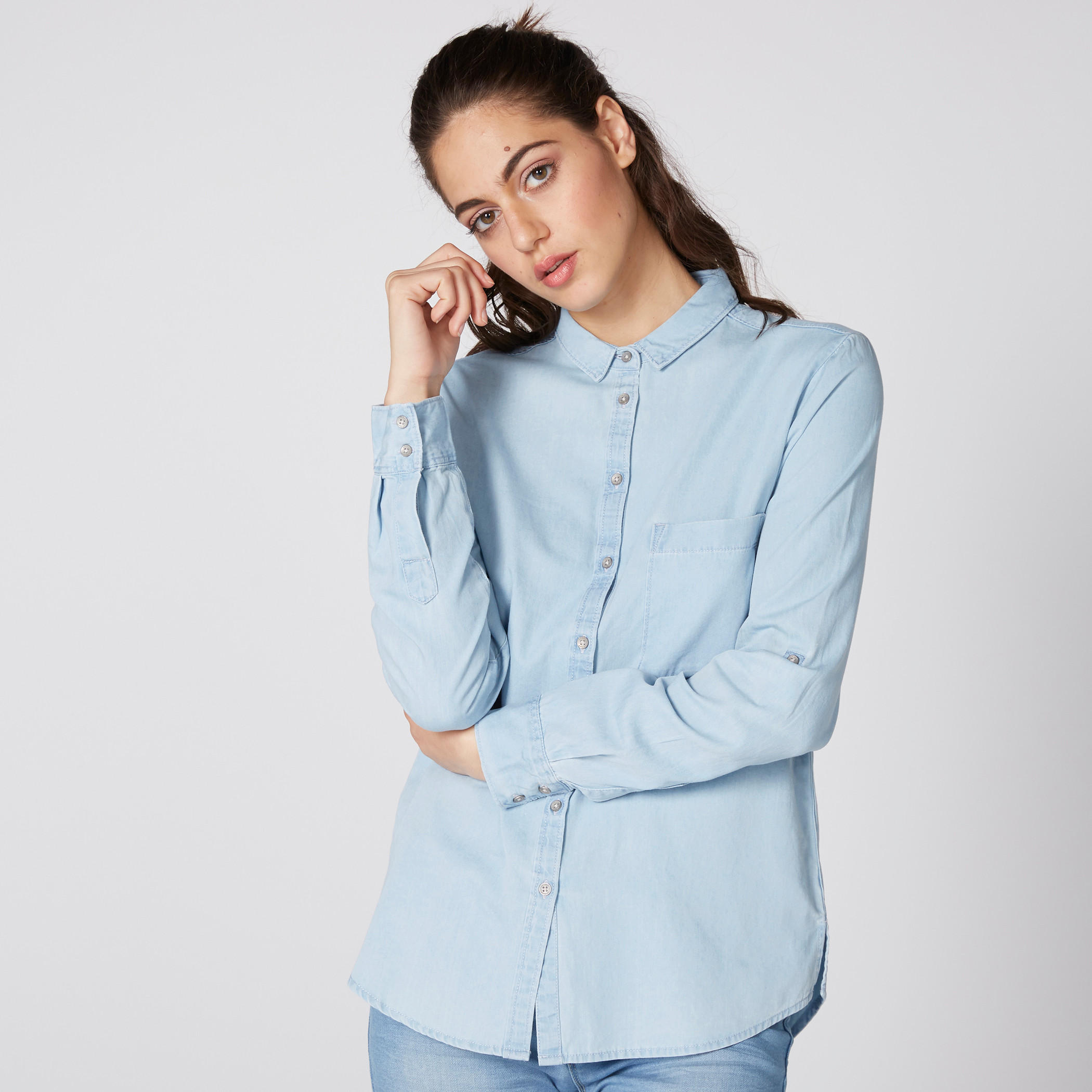 قميص من الدنيم بأكمام طويلة ووصلة أزرار كاملة من لي كوبر-women-clothing-shirtsandblouses-shirts-image-1