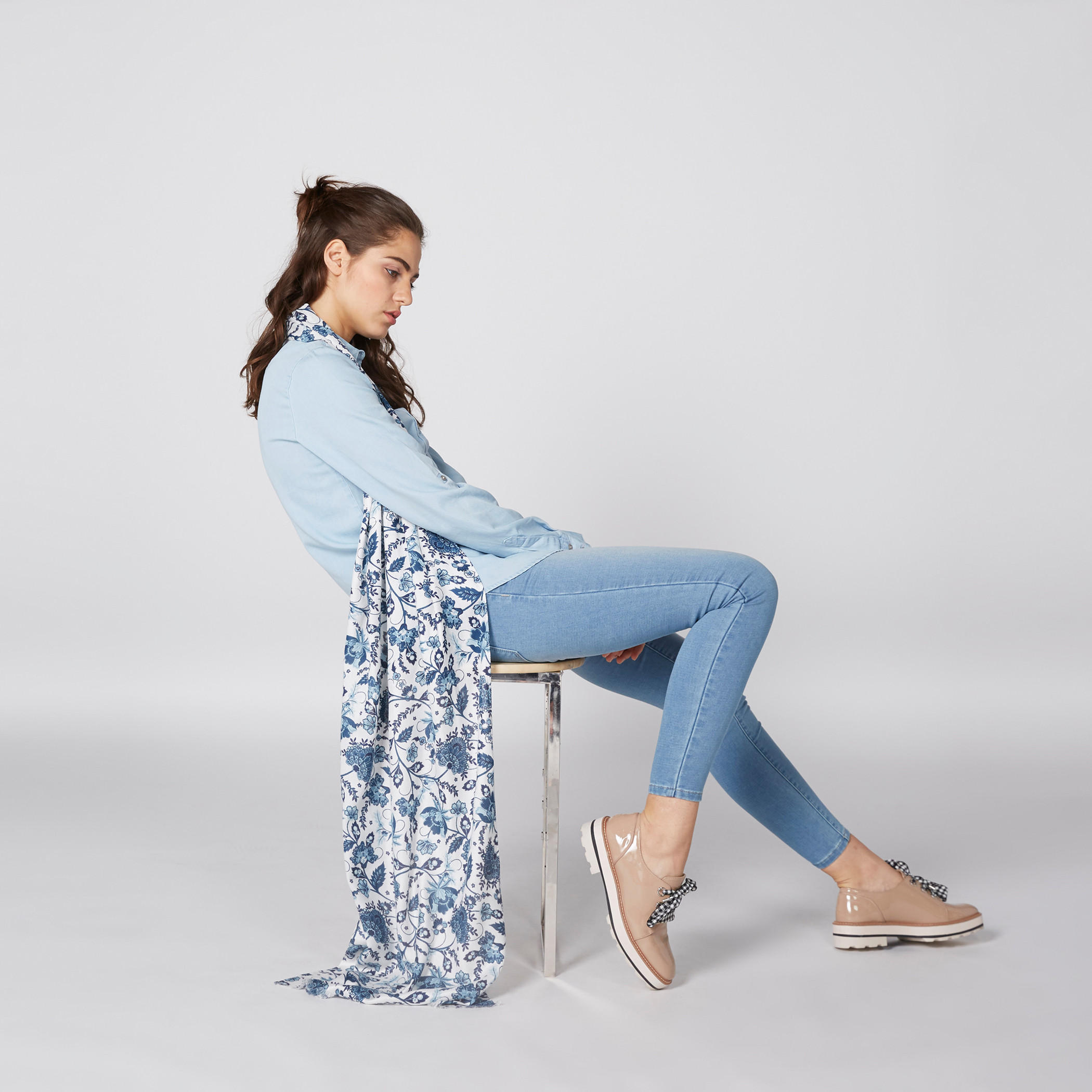قميص من الدنيم بأكمام طويلة ووصلة أزرار كاملة من لي كوبر-women-clothing-shirtsandblouses-shirts-image-3