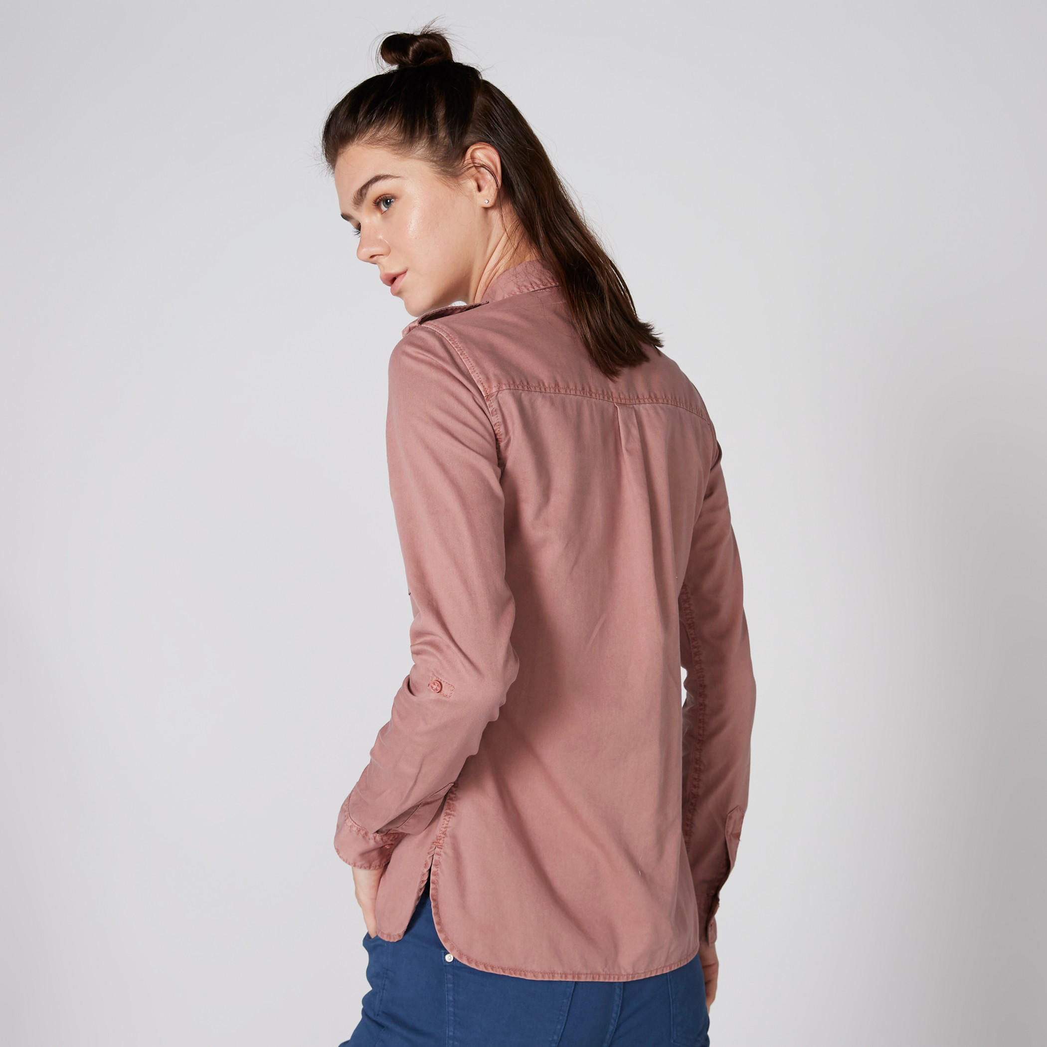 قميص مزيّن بأكمام طويلة وأزرار-women-clothing-shirtsandblouses-shirts-image-2