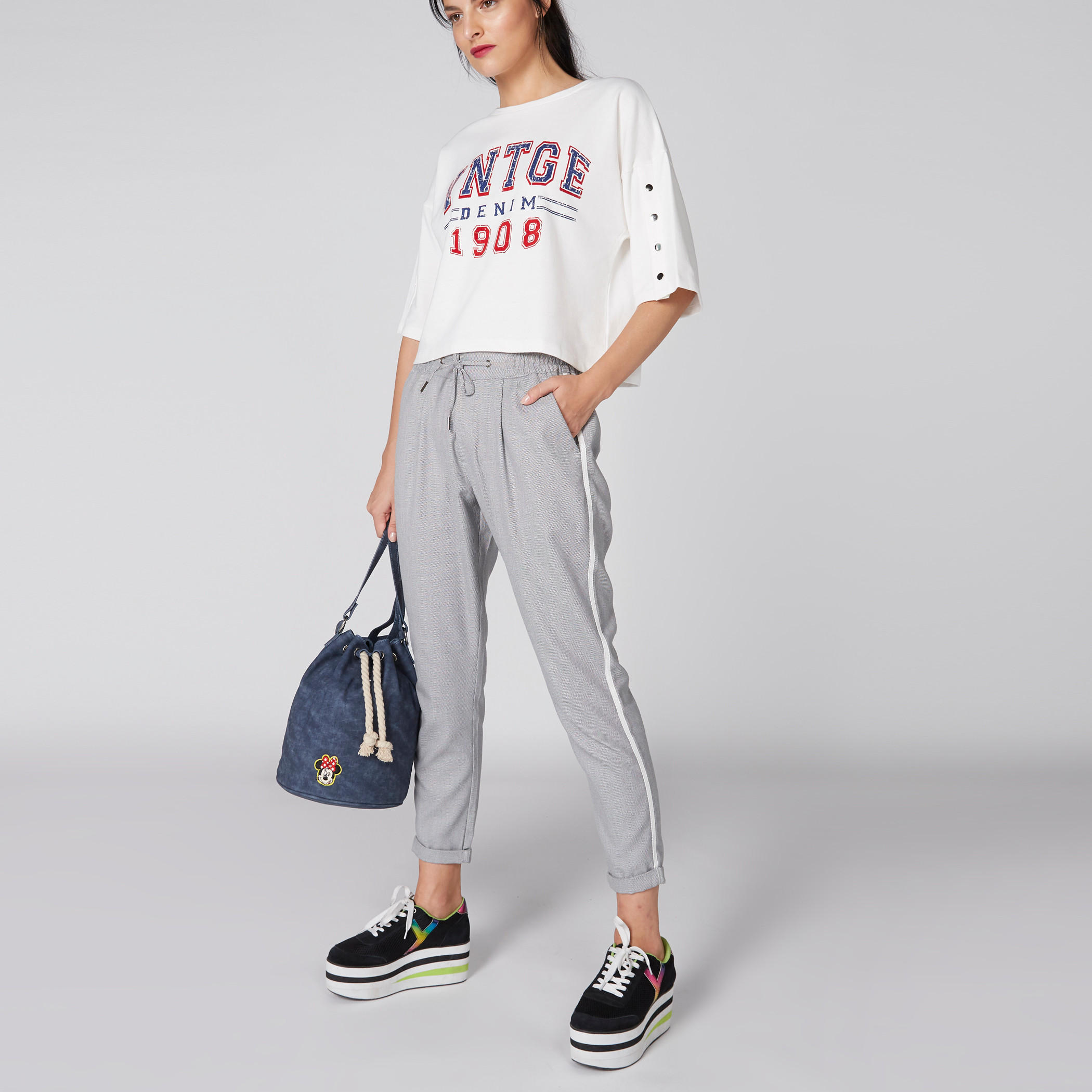بنطال بخصر مطّاطي وجيوب-women-clothing-bottoms-trousers-image-1