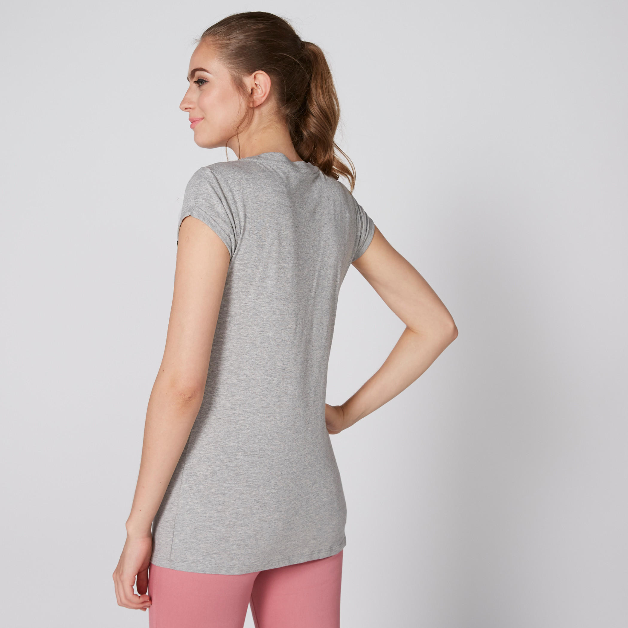 تيشيرت مطرز بأكمام كاب وياقة مستديرة من لي كوبر-women-clothing-tshirts-image-3