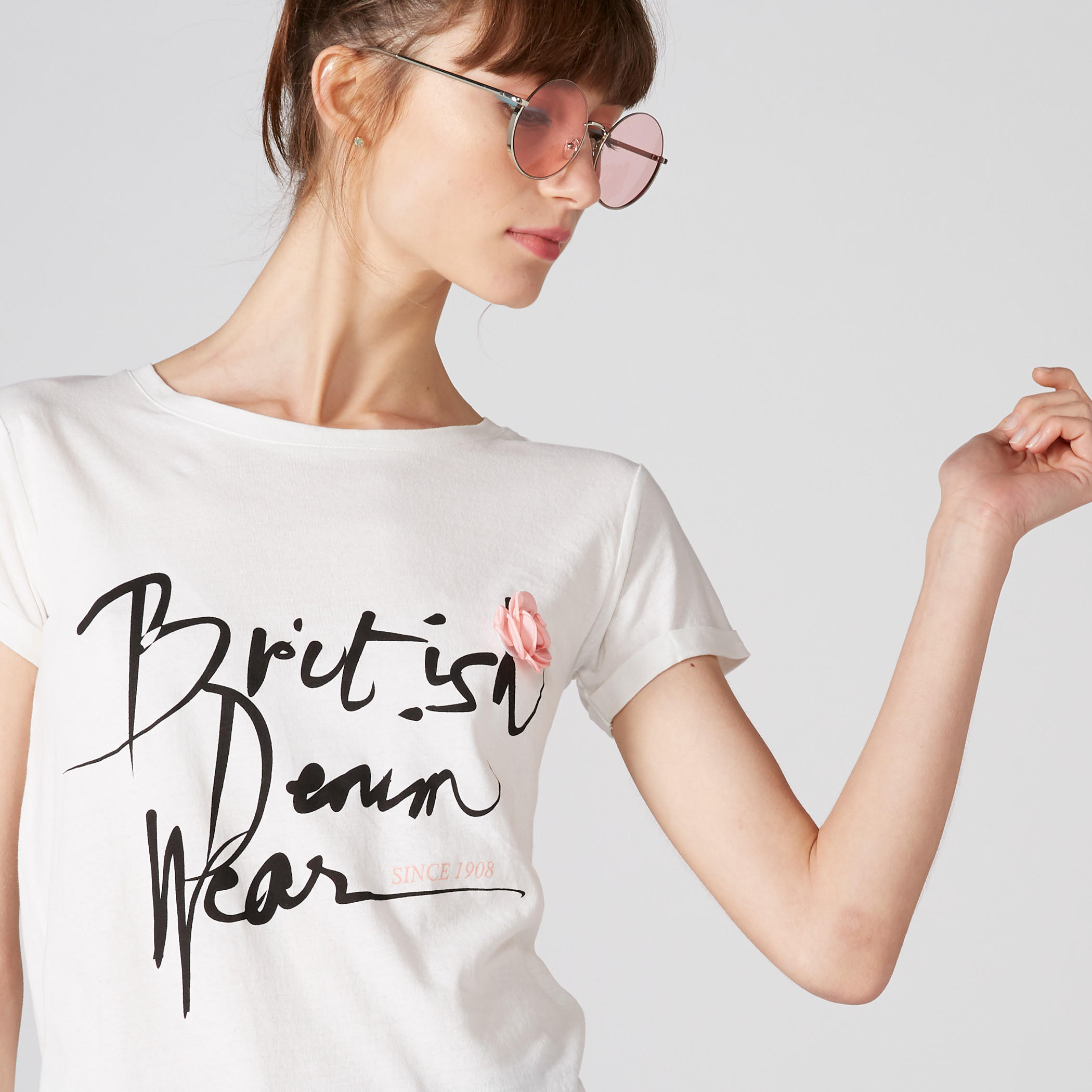 تيشيرت بياقة مستديرة وتزيينات وطبعات-women-clothing-tshirts-image-4