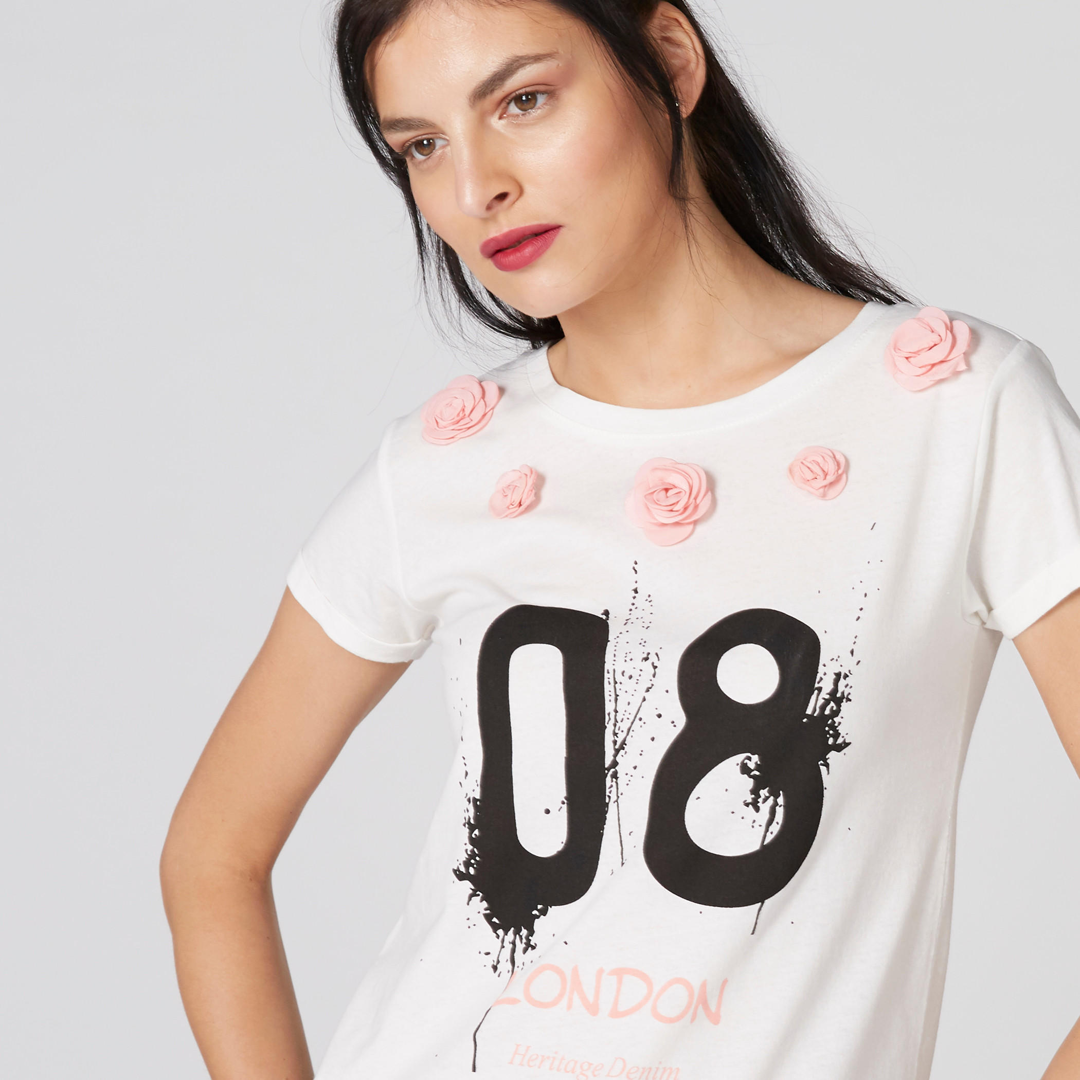 تيشيرت بياقة مستديرة وتزيينات وطبعات-women-clothing-tshirts-image-1