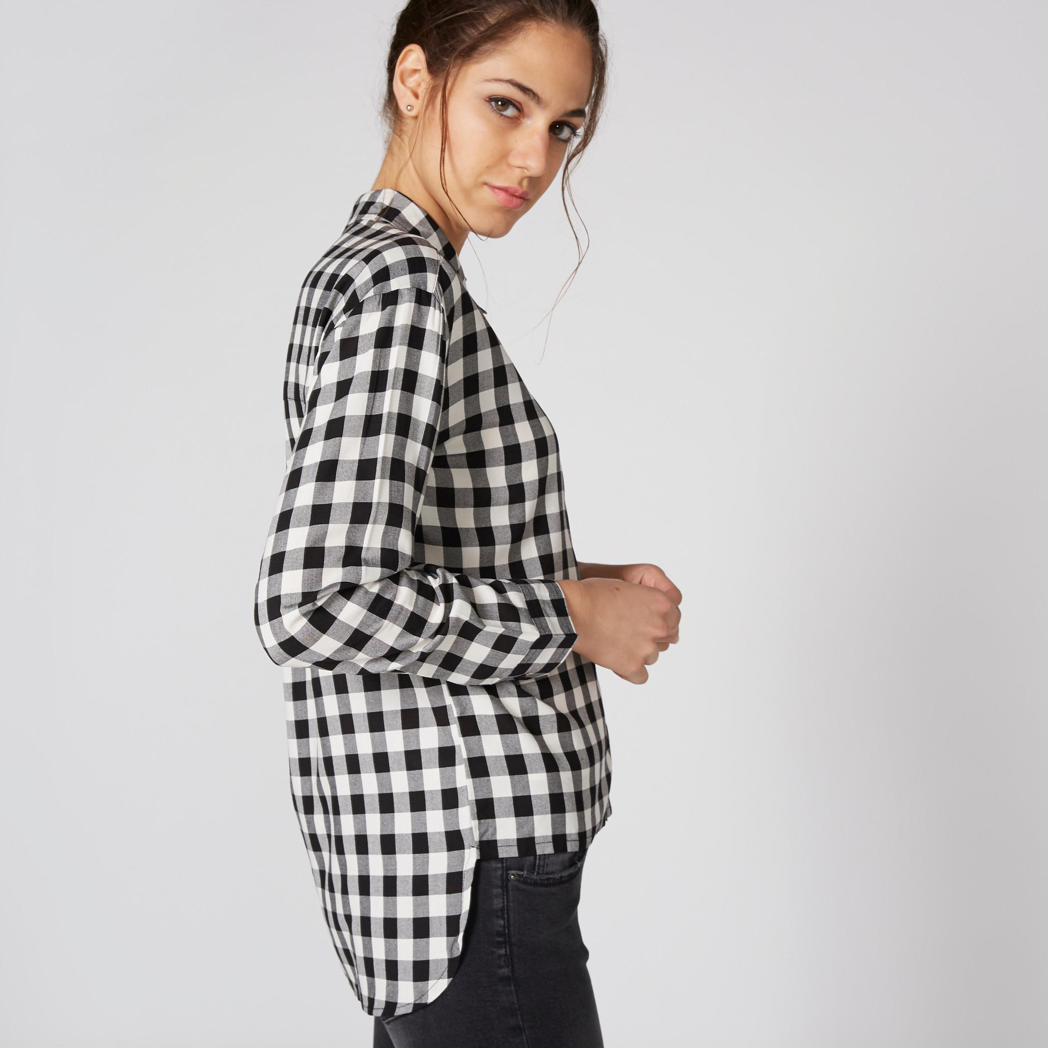 قميص كاروهات بأكمام طويلة وأزرار من لي كوبر-women-clothing-shirtsandblouses-shirts-image-4