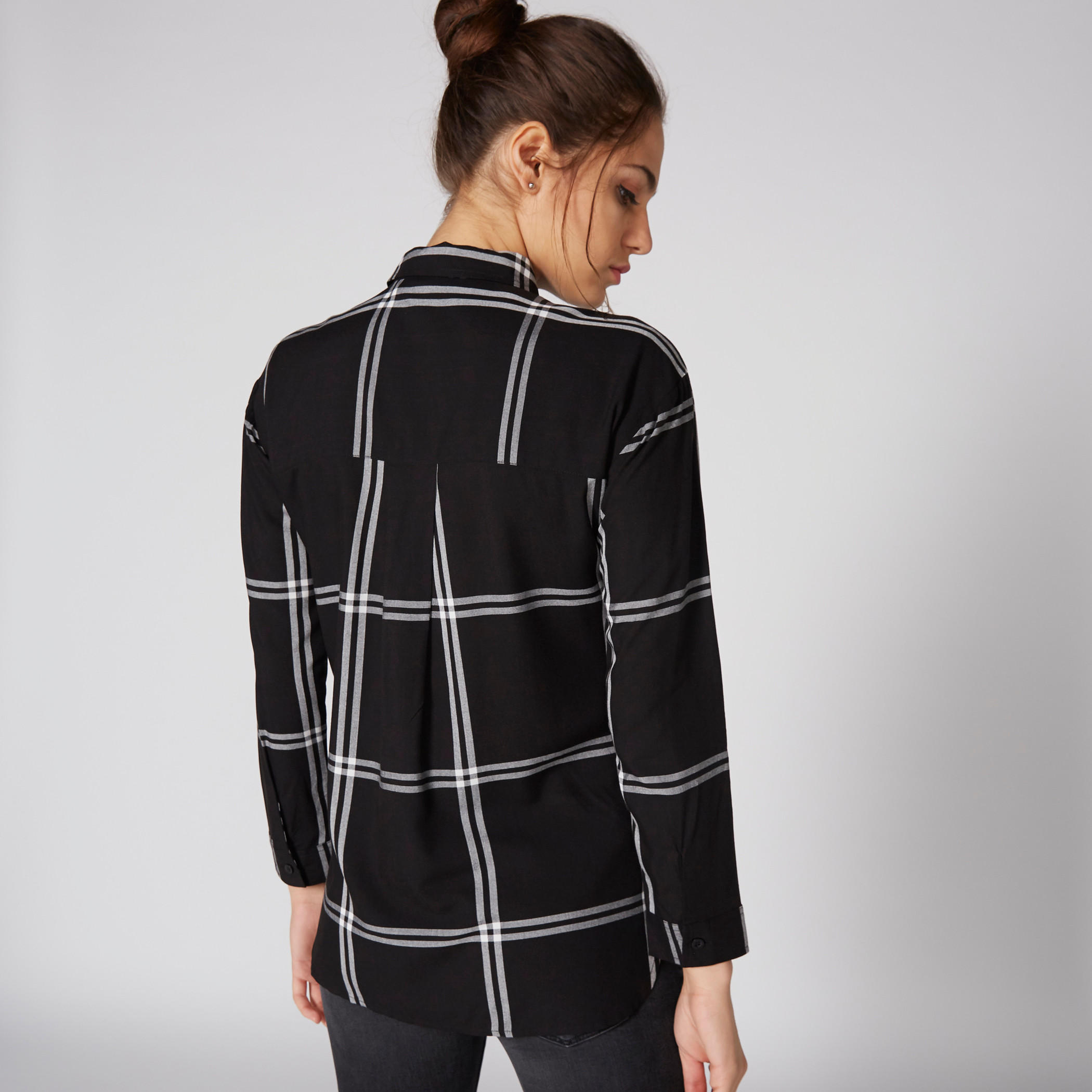 قميص كاروهات بأكمام طويلة ووصلة أزرار كاملة من لي كوبر-women-clothing-shirtsandblouses-shirts-image-2