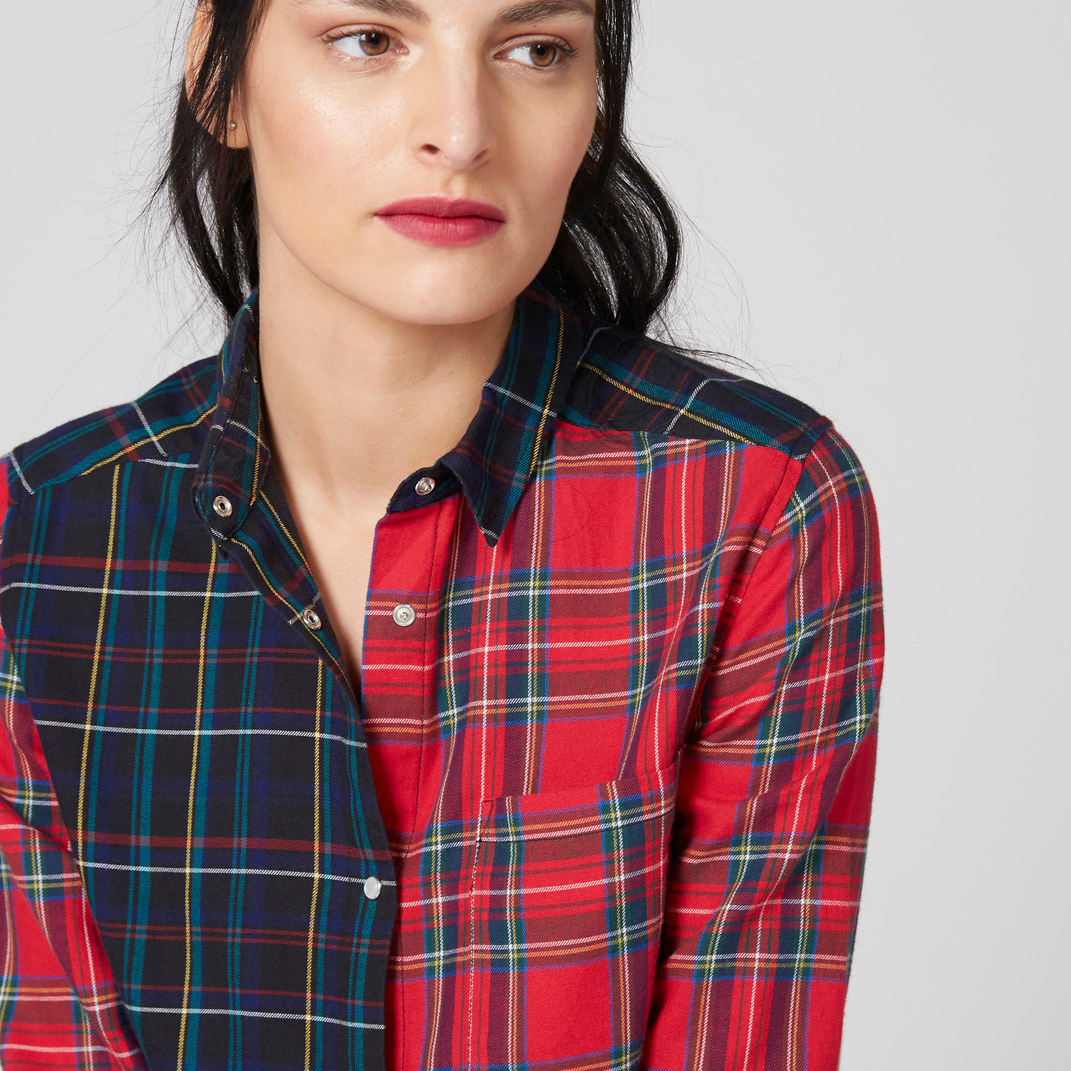 قميص كاروهات قصير بأكمام طويلة وأزرار من لي كوبر-women-clothing-shirtsandblouses-shirts-image-4