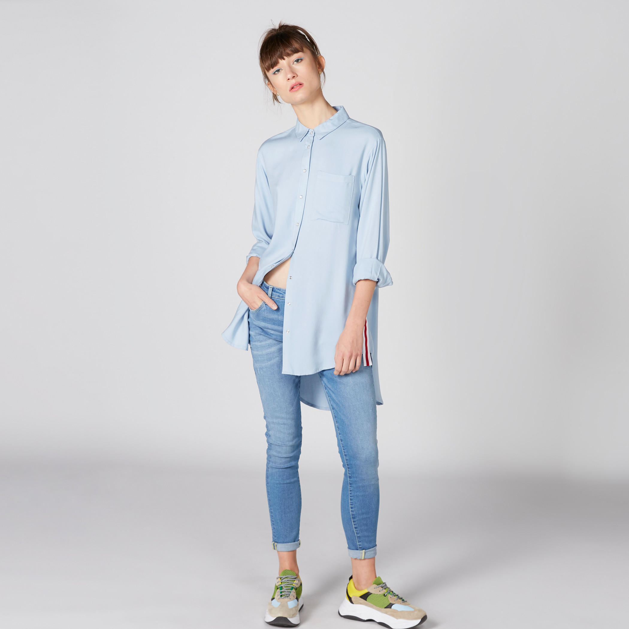 قميص بأكمام طويلة وأزرار-women-clothing-shirtsandblouses-shirts-image-4