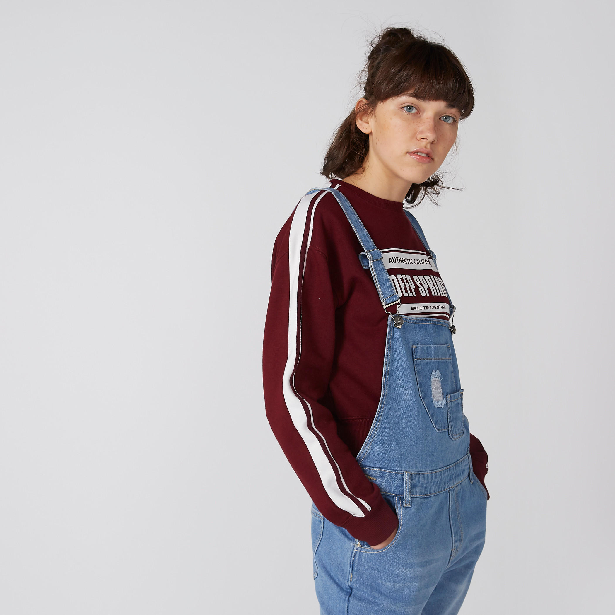سويت شيرت قصير بياقة ضيّقة وأكمام طويلة وطبعات-women-winterwear-hoodiesandsweatshirts-sweatshirts-image-1