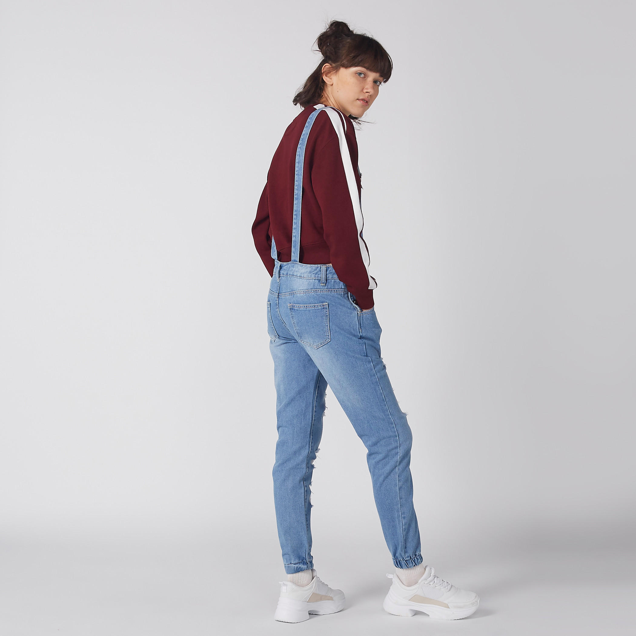 سويت شيرت قصير بياقة ضيّقة وأكمام طويلة وطبعات-women-winterwear-hoodiesandsweatshirts-sweatshirts-image-4