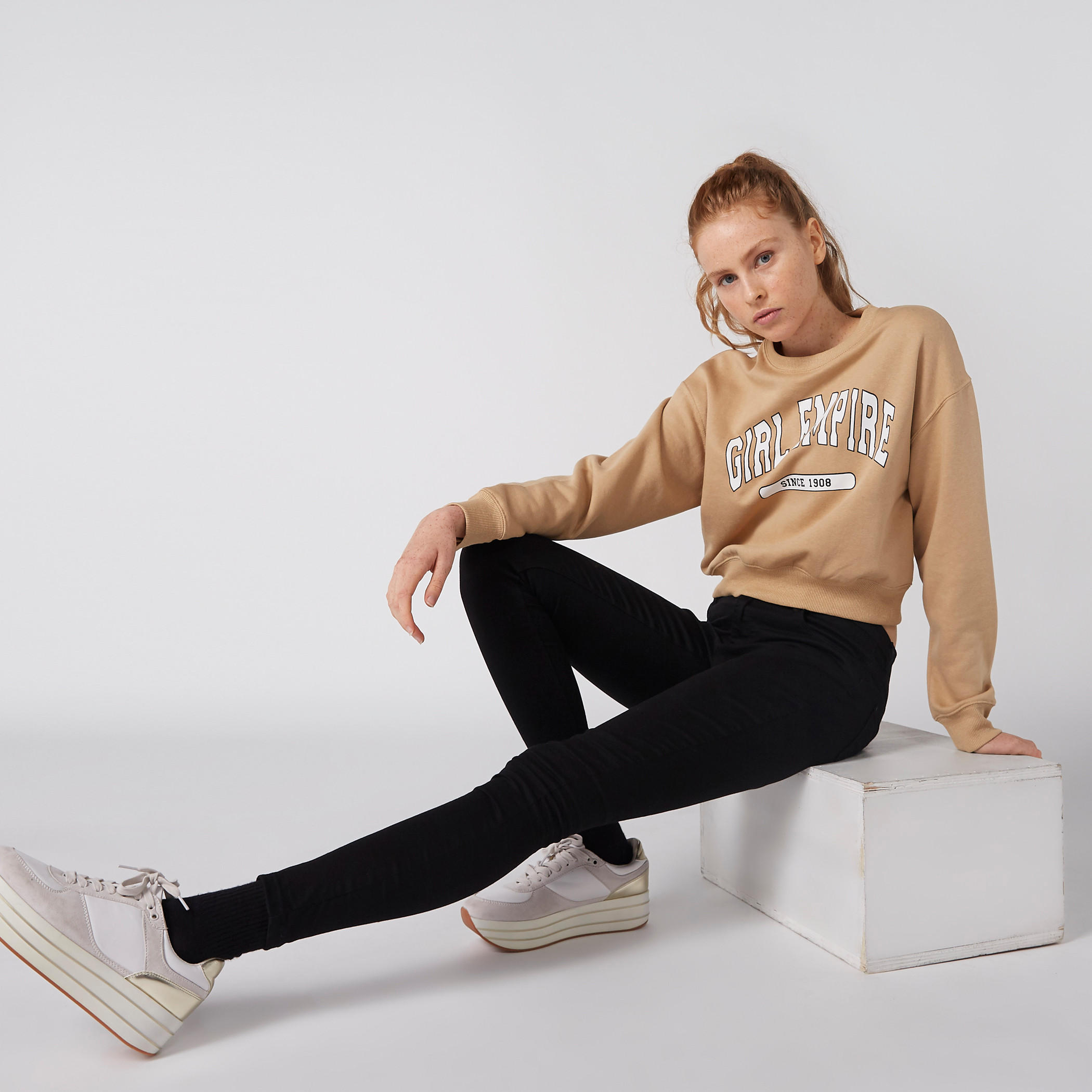 Printed Crop Sweatshirt with Crew Neck and Long Sleeves-women-winterwear-hoodiesandsweatshirts-sweatshirts-image-3
