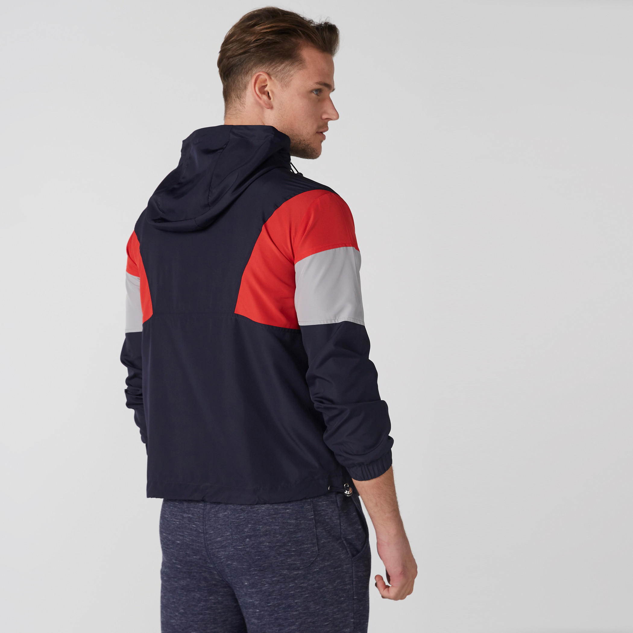 جاكيت بقبّعة وأكمام طويلة وجيوب-men-clothing-jacketsandblazers-jackets-image-4