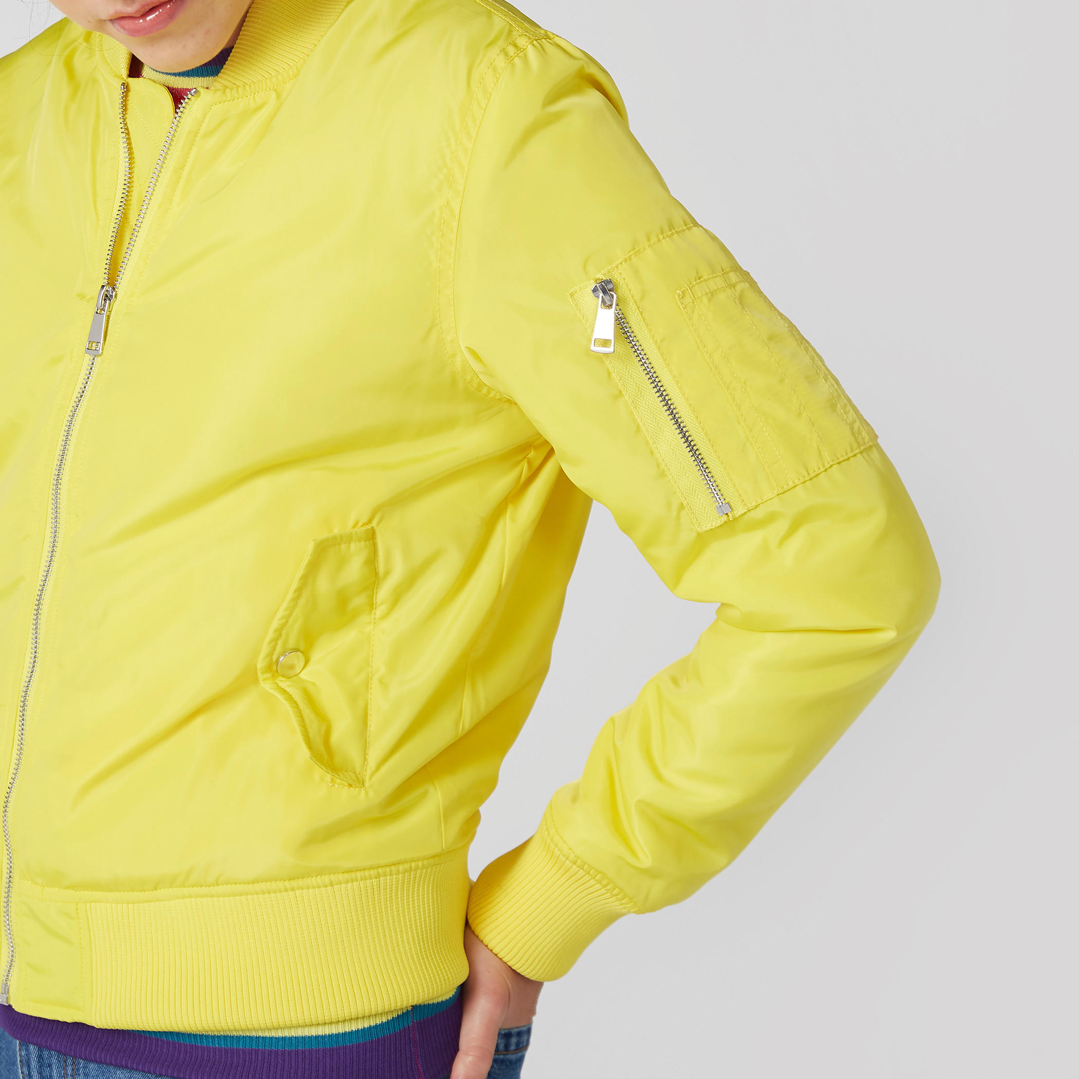 Long Sleeves Jacket with Zip Closure-women-winterwear-coatsandjackets-jackets-image-5