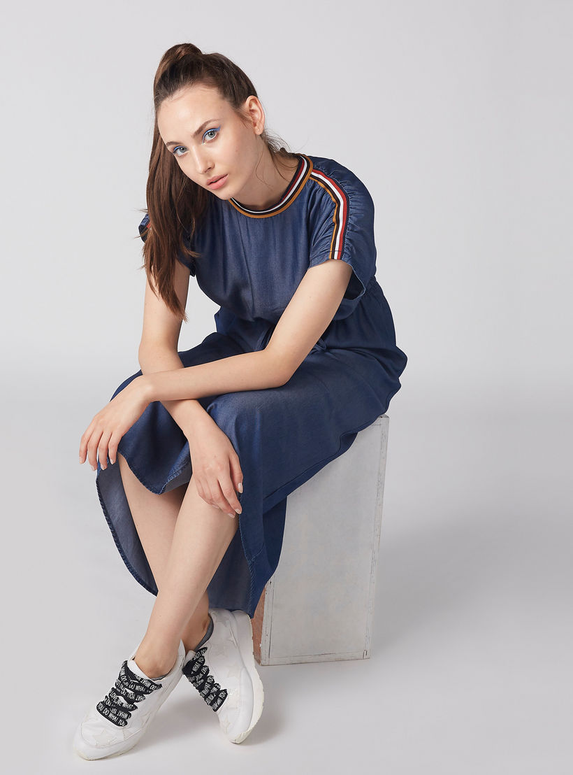 فستان بياقة مستديرة وأكمام متصلة وأربطة من لي كوبر-women-clothing-dresses-image-4