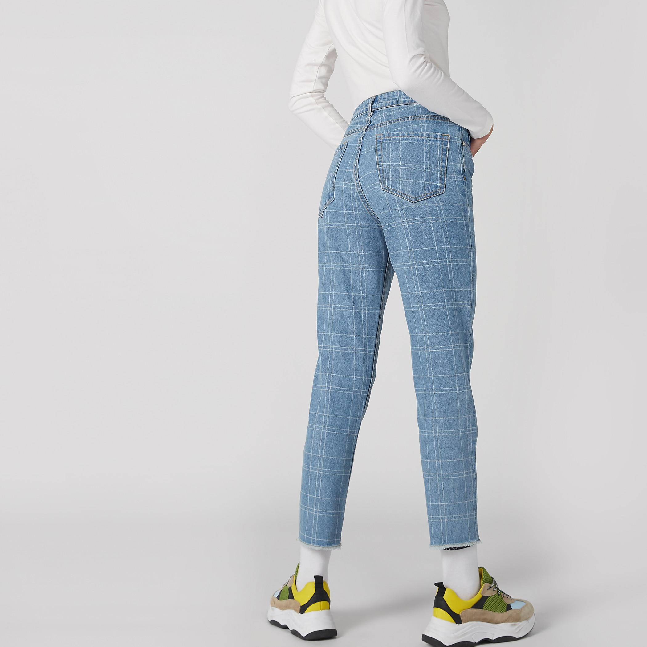 بِنطال جينز كاروهات طويل بزر إغلاق وجيوب-women-clothing-bottoms-jeans-image-3