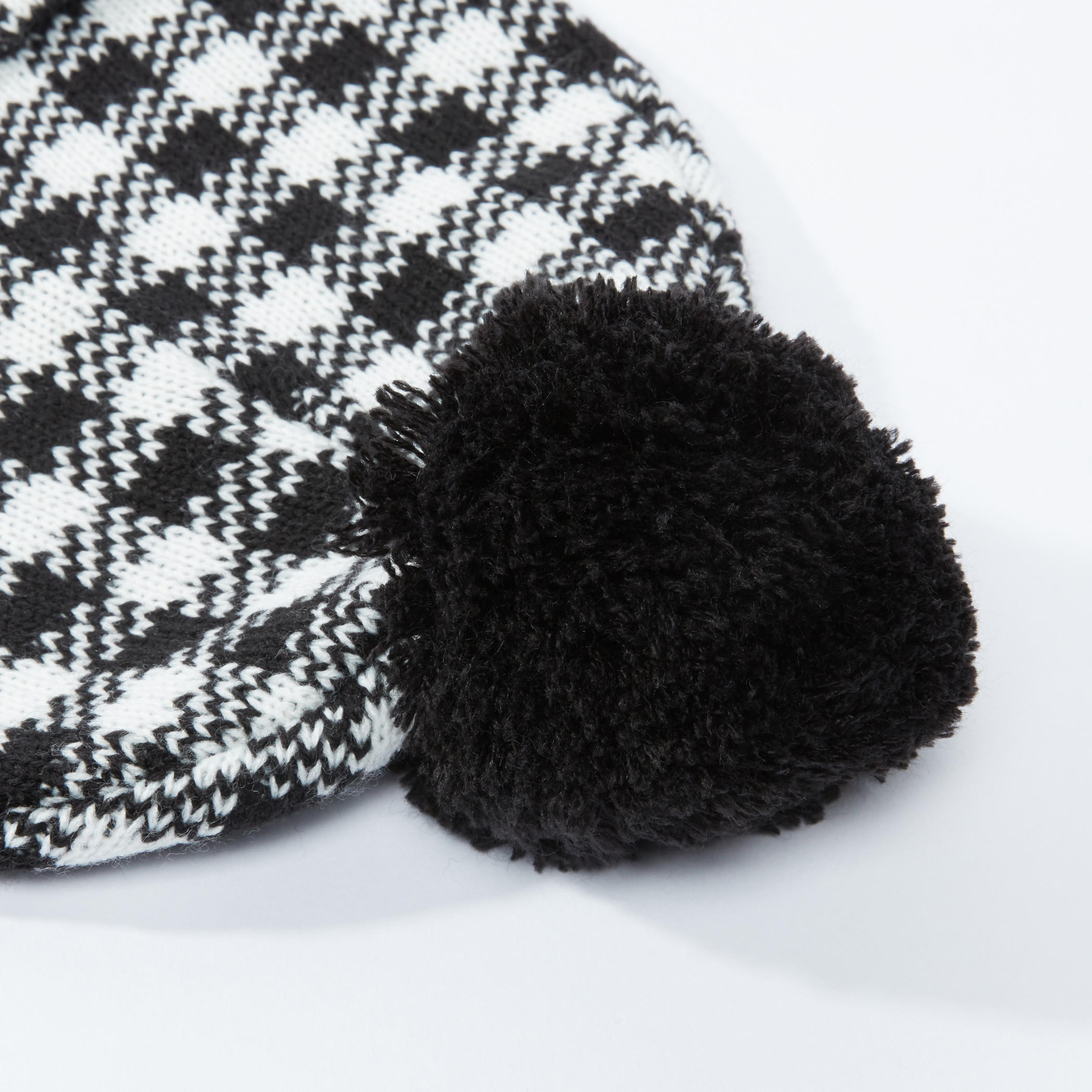 قبعة بيني كاروهات مزينة بكرات بوم بوم من لي كوبر-women-clothingaccessories-capsandhats-image-3