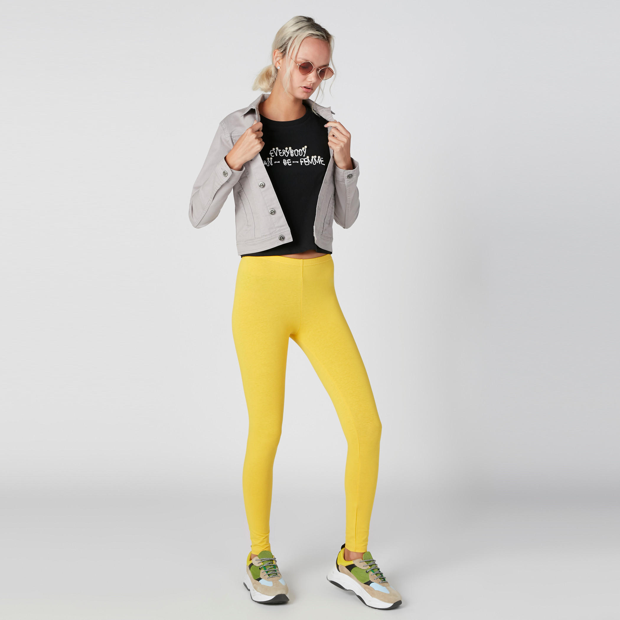 تيشيرت مزيّن بأكمام قصيرة من لي كوبر-women-clothing-tshirts-image-4