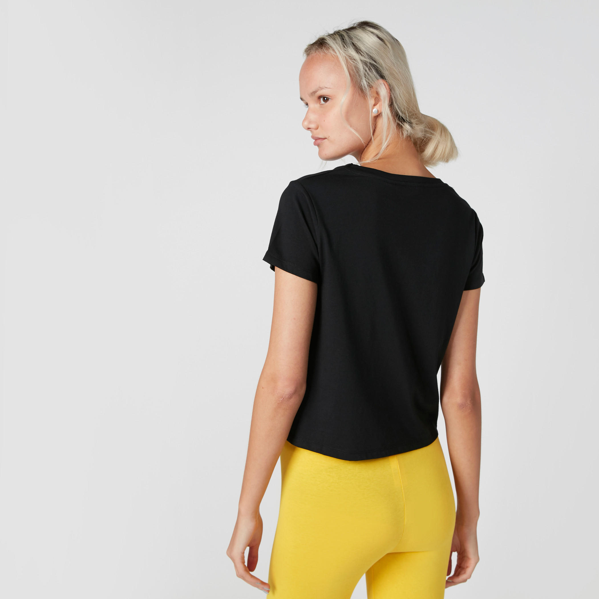 تيشيرت مزيّن بأكمام قصيرة من لي كوبر-women-clothing-tshirts-image-3