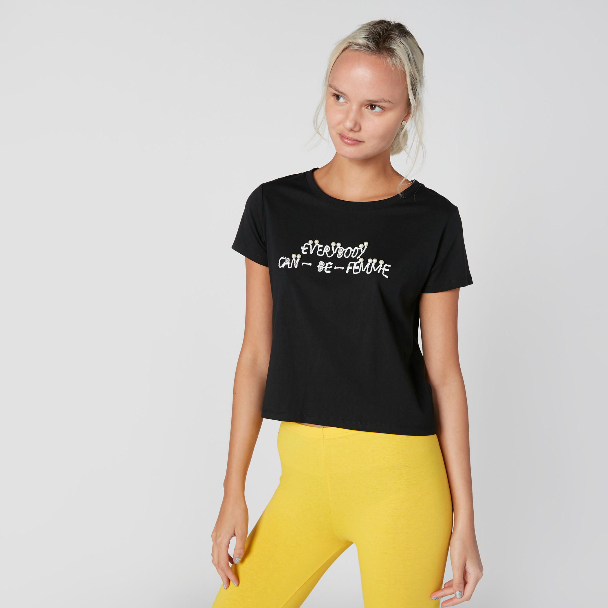 تيشيرت مزيّن بأكمام قصيرة من لي كوبر-women-clothing-tshirts-image-1