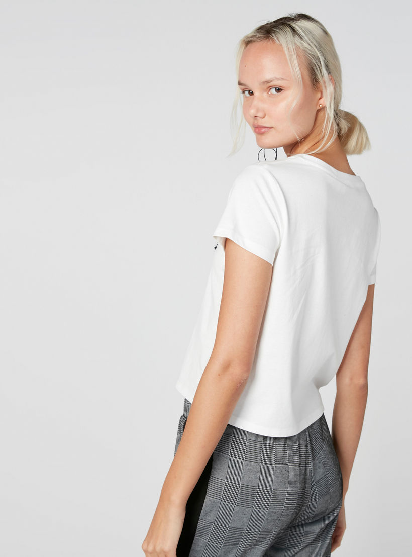 تيشيرت فضفاض بأكمام قصيرة وتزيينات وتطريز-women-clothing-tshirts-image-2