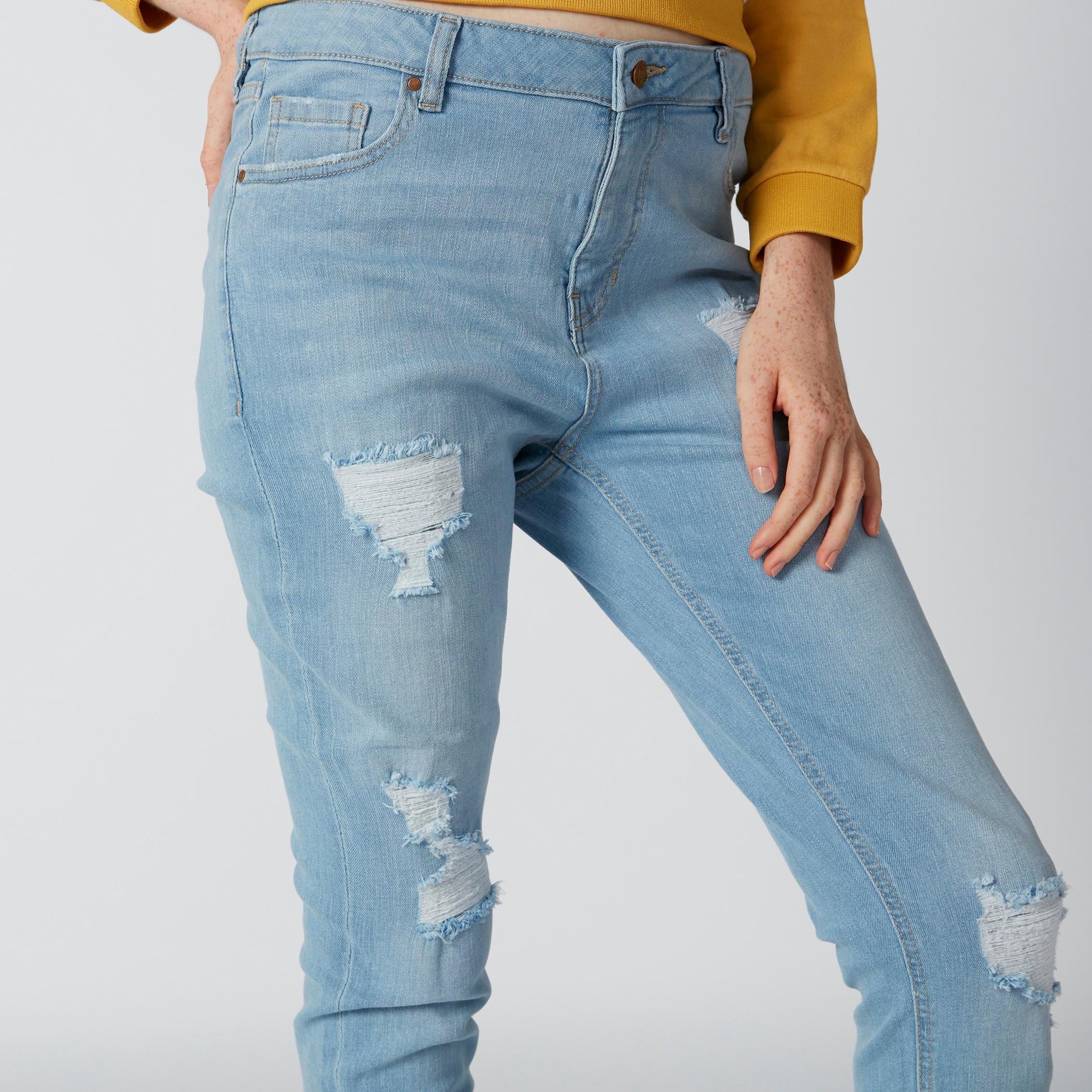 بنطال جينز بتصميم ممزّق وسحّاب -women-clothing-bottoms-jeans-image-1