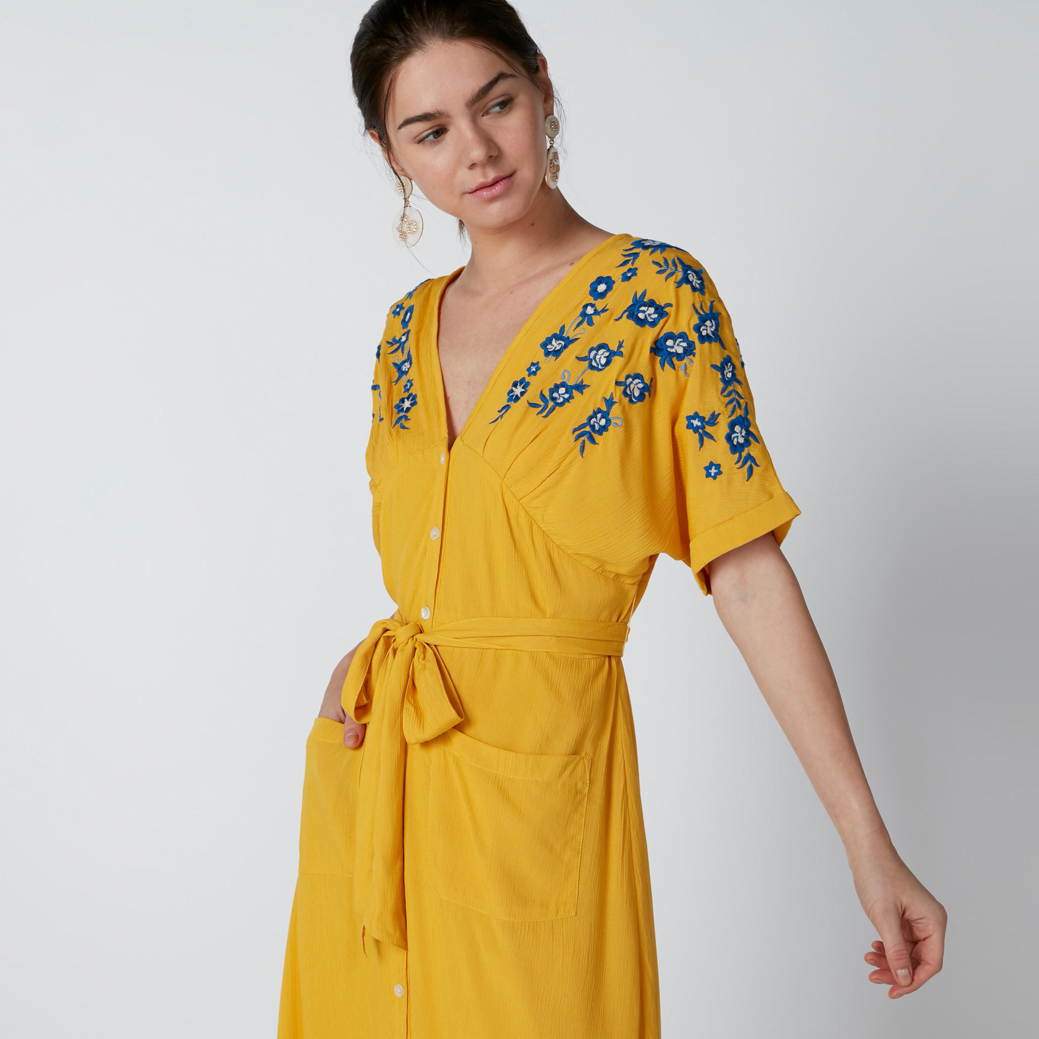 فستان إيه لاين متوسط الطول بجيوب وتطريز أزهار-women-clothing-dresses-image-4