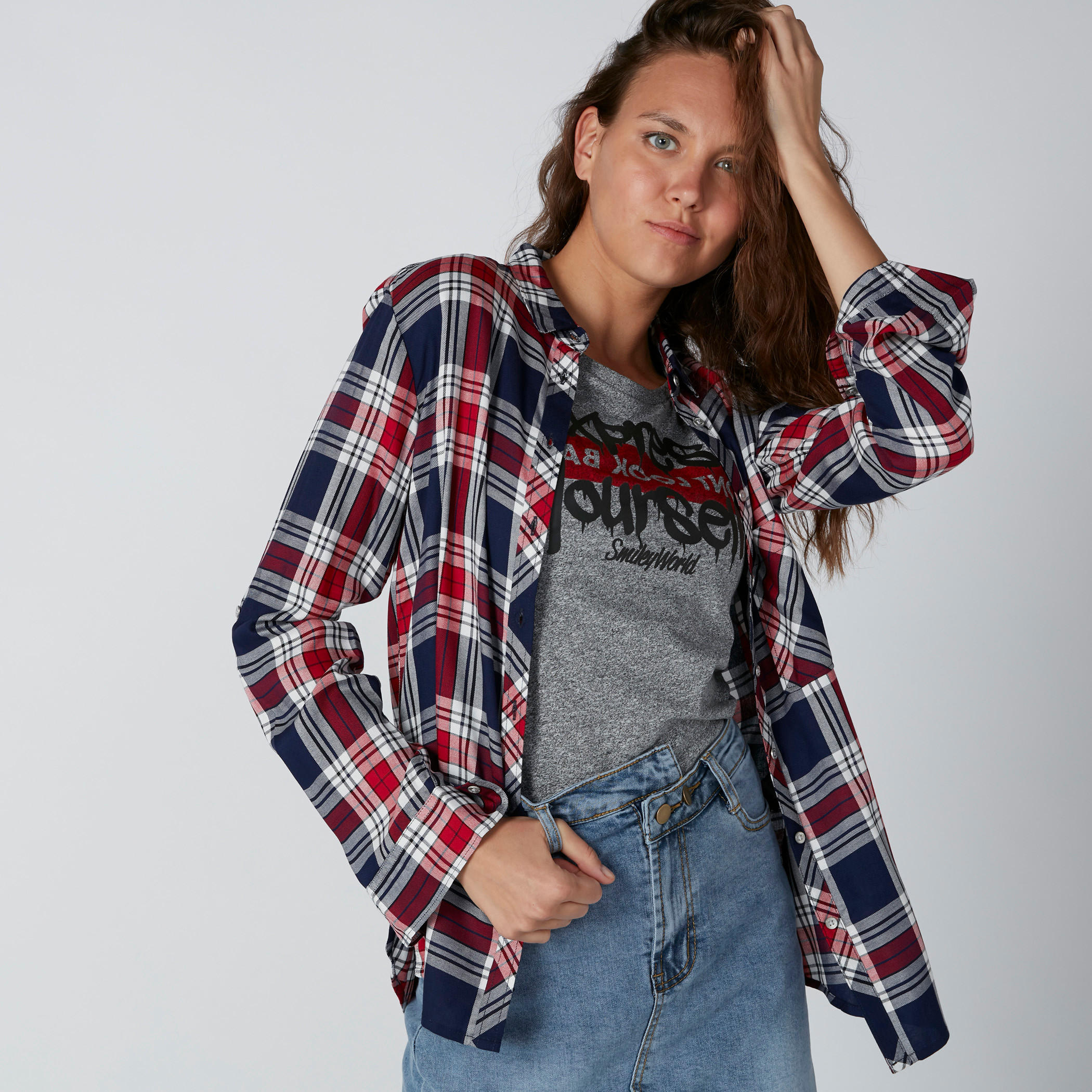 قميص كاروهات بأكمام طويلة وأزرار من لي كوبر-women-clothing-shirtsandblouses-shirts-image-2