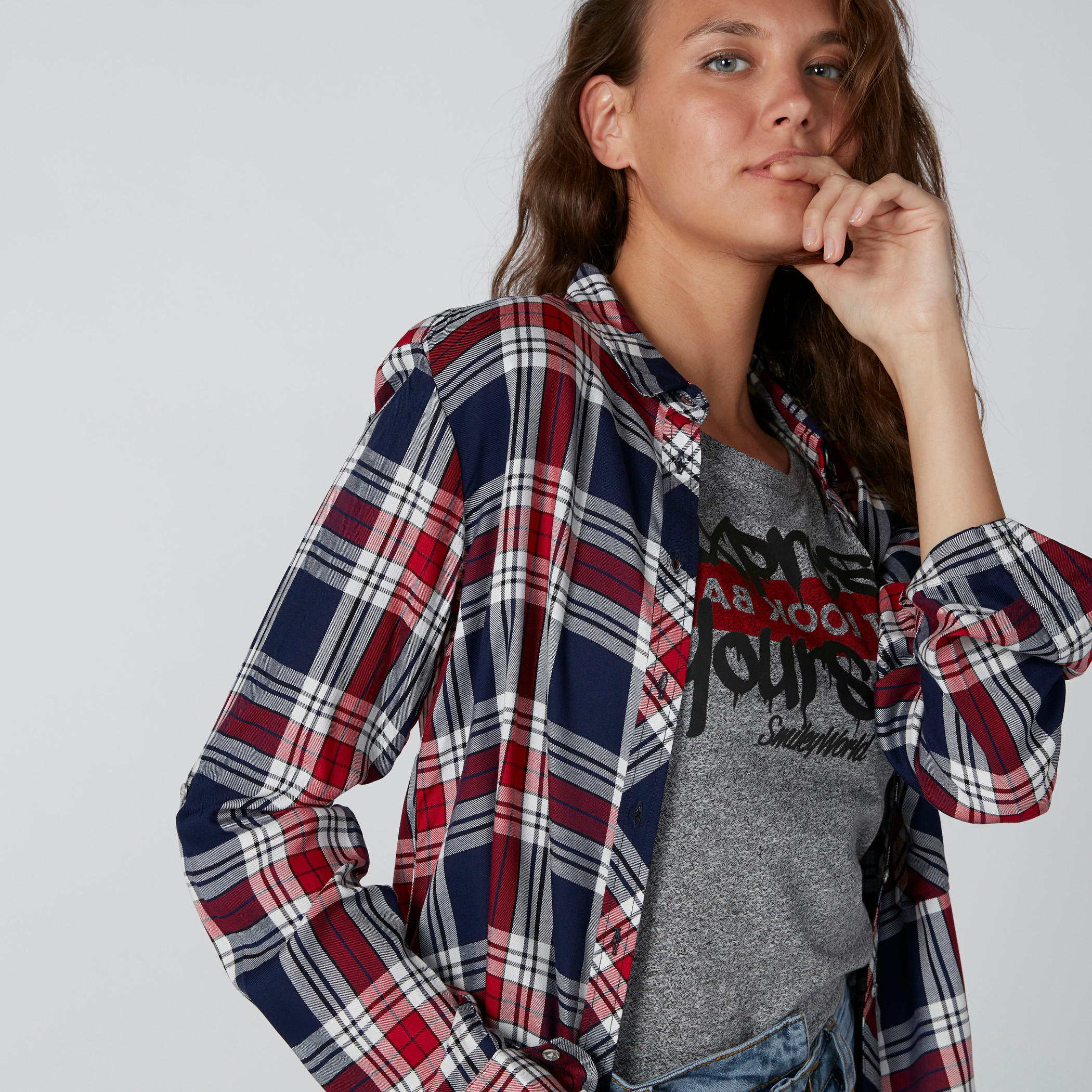 قميص كاروهات بأكمام طويلة وأزرار من لي كوبر-women-clothing-shirtsandblouses-shirts-image-4
