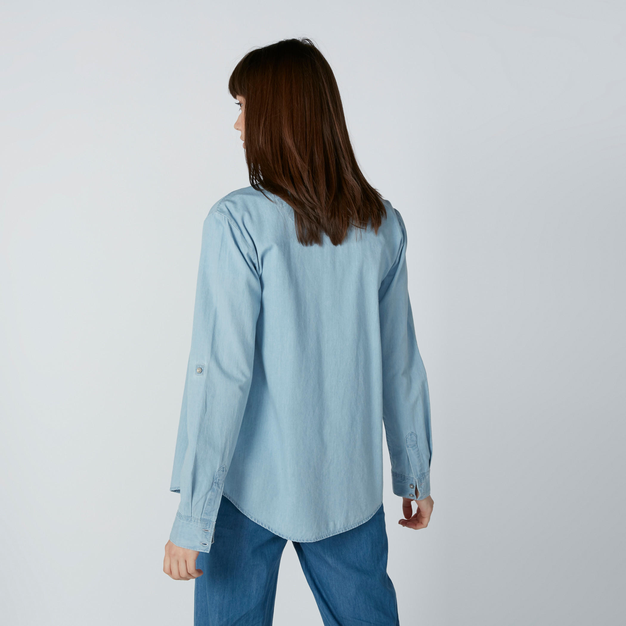 قميص بوي فريند دينم بأكمام طويلة من لي كوبر-women-clothing-shirtsandblouses-shirts-image-2