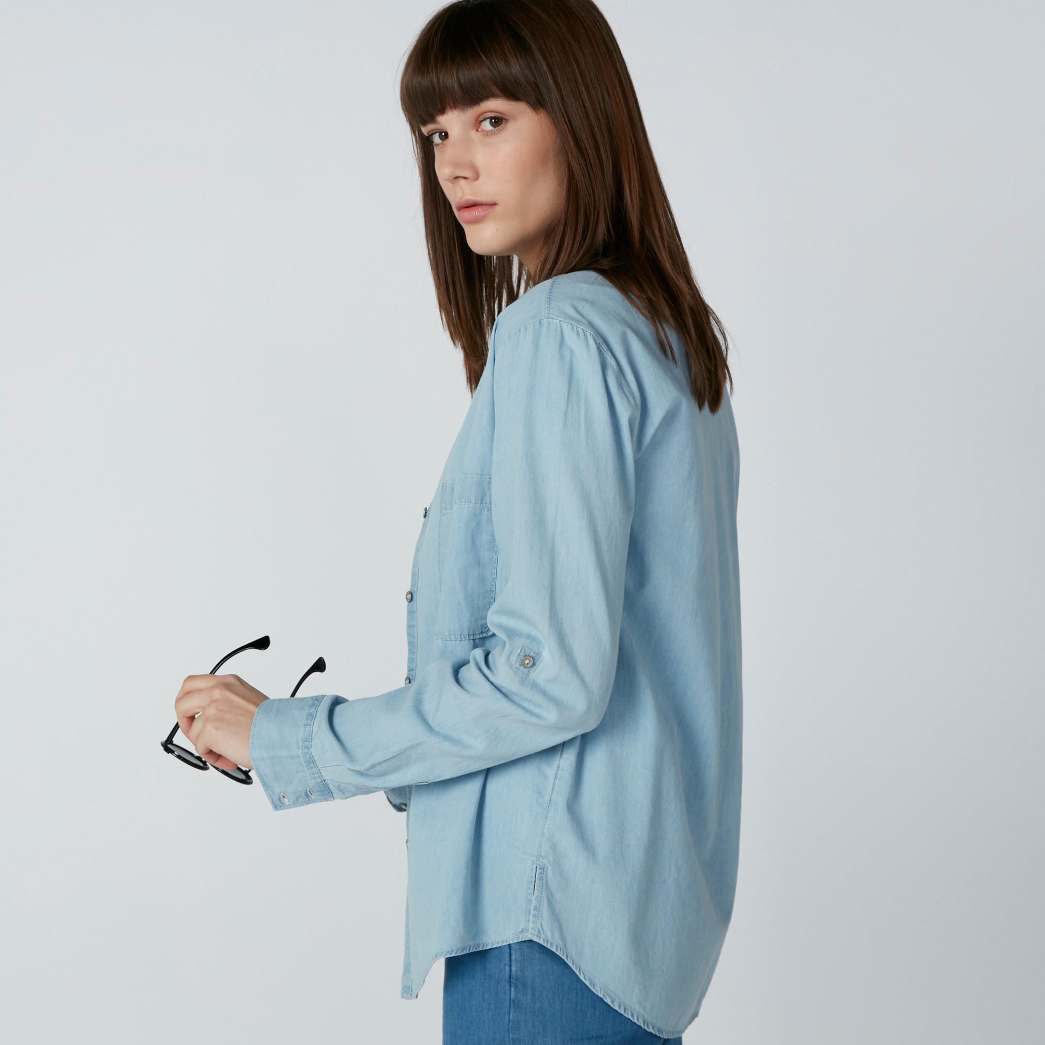 قميص بوي فريند دينم بأكمام طويلة من لي كوبر-women-clothing-shirtsandblouses-shirts-image-5