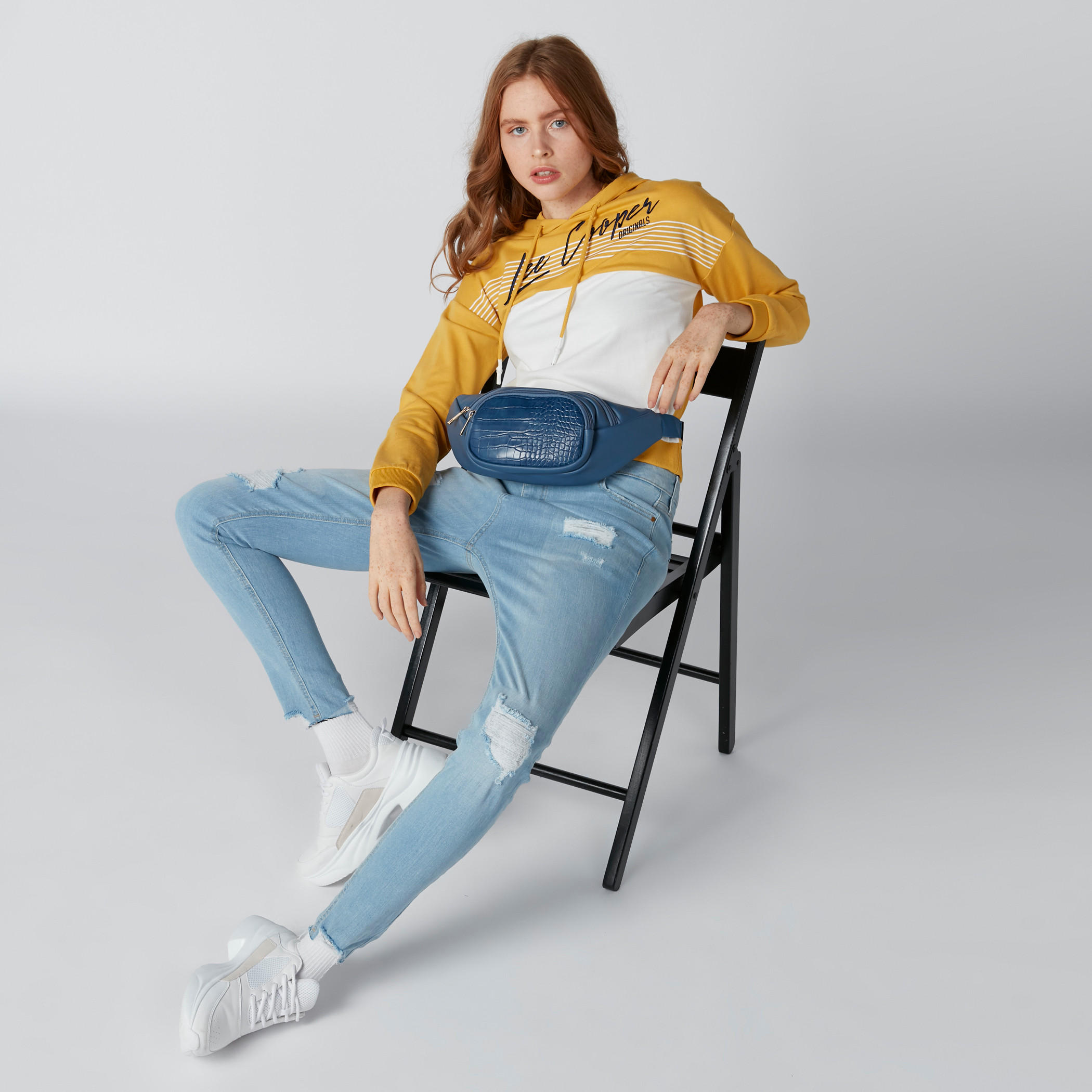 سويت شيرت قصير بقبّعة من لي كوبر-women-winterwear-hoodiesandsweatshirts-sweatshirts-image-1