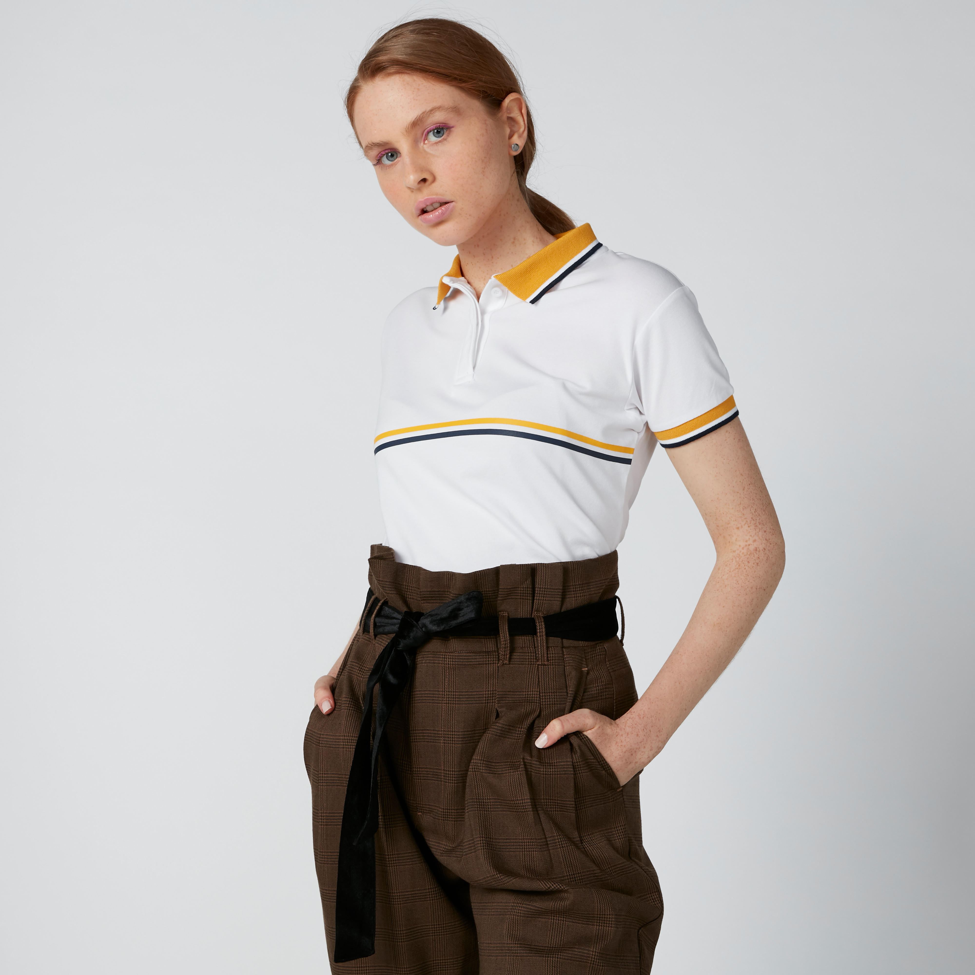 تيشيرت مقلّم بقصّة عادية وياقة بولو وأكمام قصيرة-women-clothing-tshirts-image-3