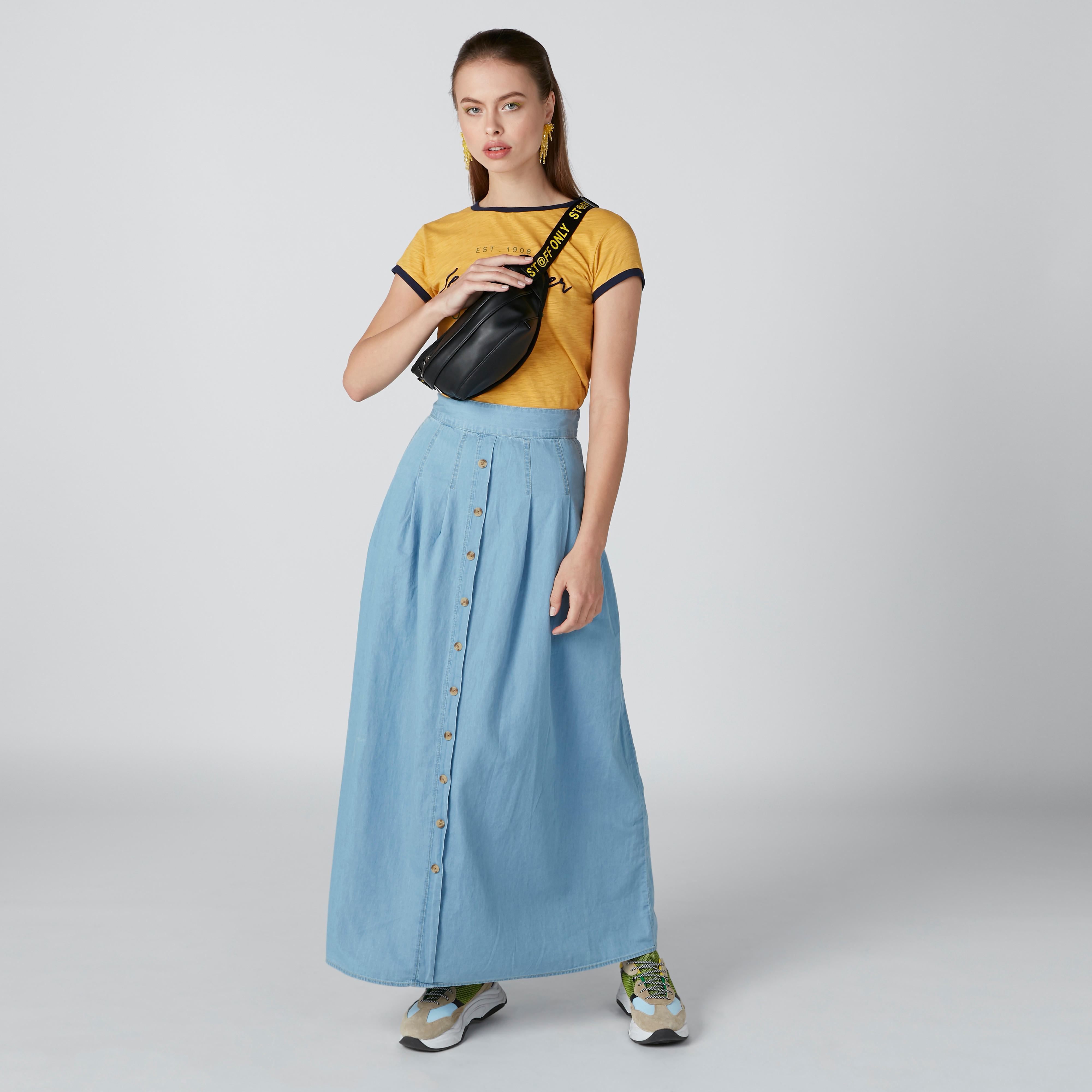 تيشيرت بياقة مستديرة وأكمام قصيرة وطبعات من لي كوبر-women-clothing-tshirts-image-3