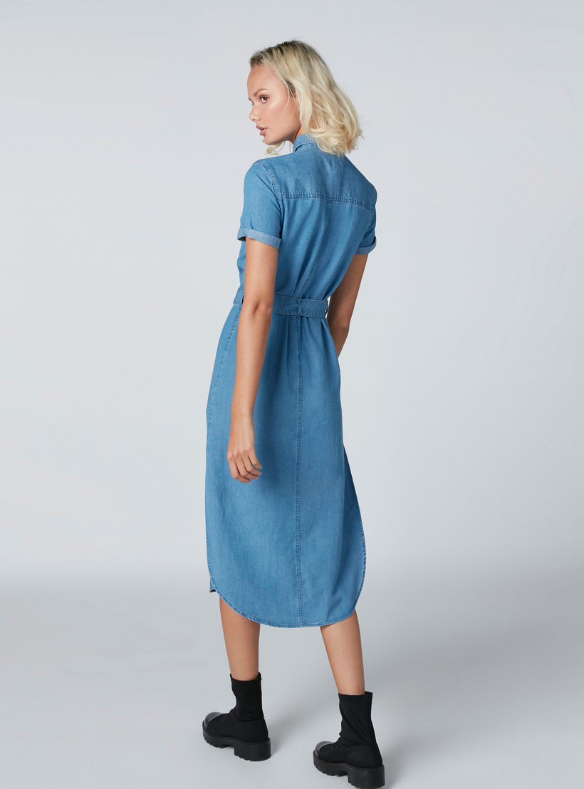 فستان قميص ميدي بحزام رباط وجيوب وأكمام قصيرة-women-clothing-dresses-image-2