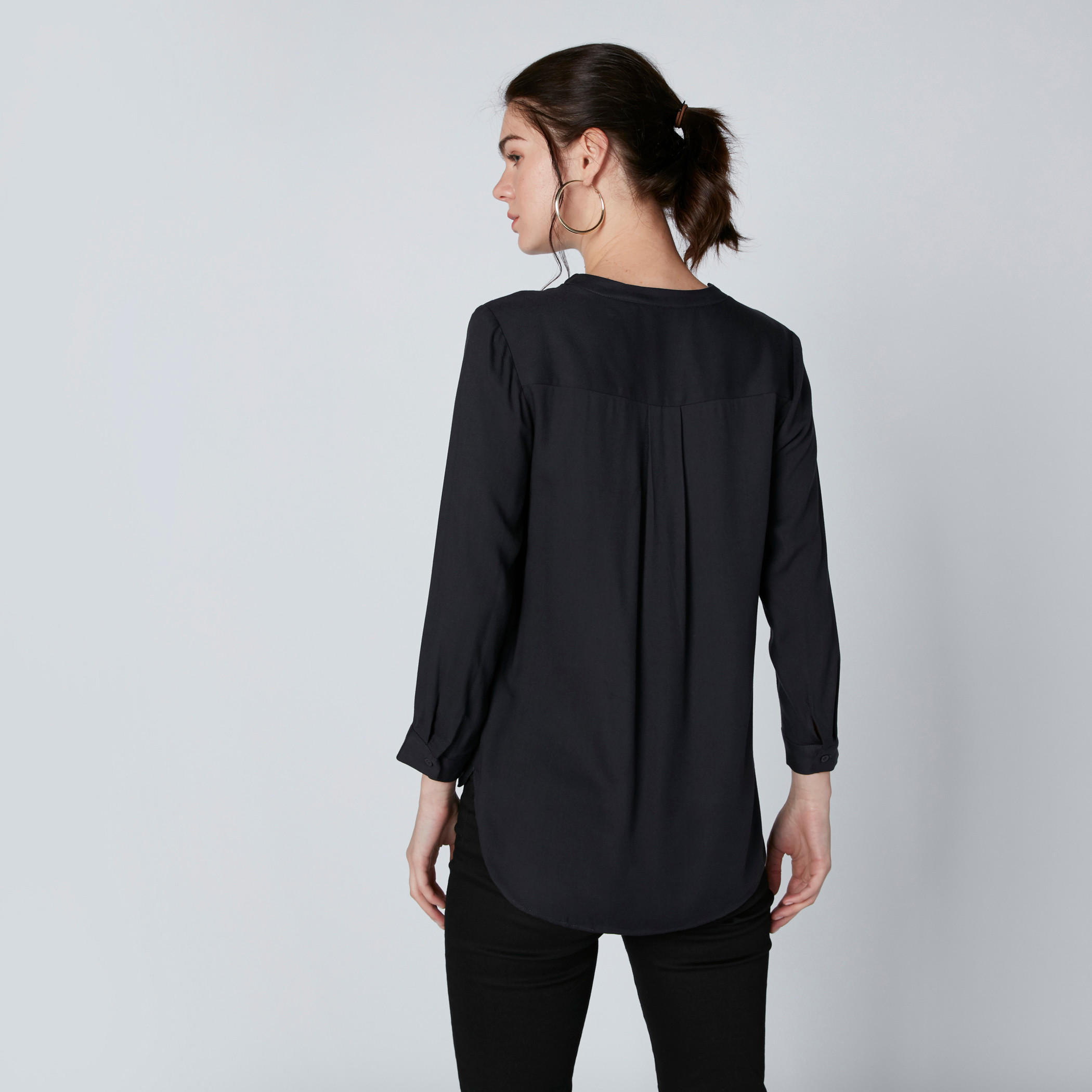 بلوزة بأكمام طويلة وجيب على الصدر-women-clothing-shirtsandblouses-blouses-image-2