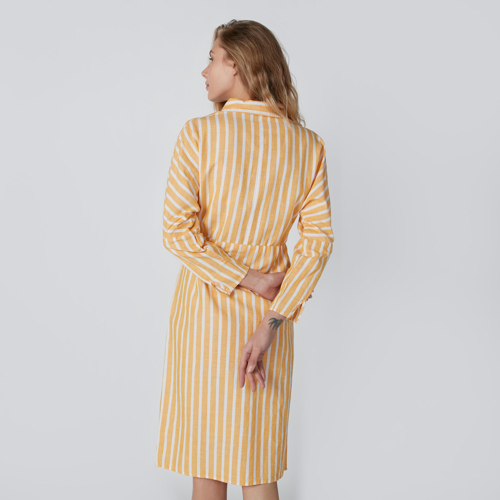 فستان قميص مقلّم متوسط الطول بأكمام طويلة وجيوب-women-clothing-dresses-image-2