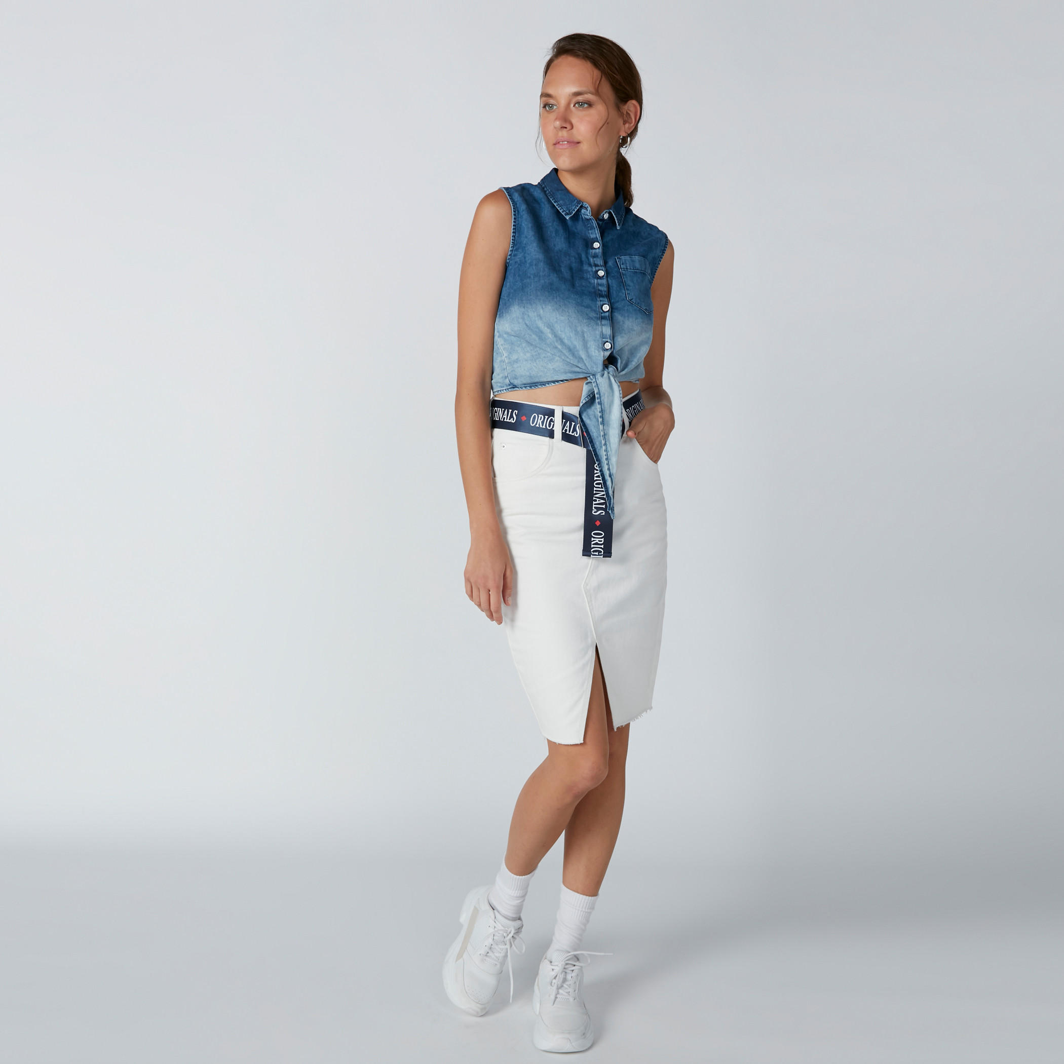 تنورة متوسطة الطول بقصّة ضيّقة وفتحة وجيوب من لي كوبر-women-clothing-bottoms-skirts-image-1