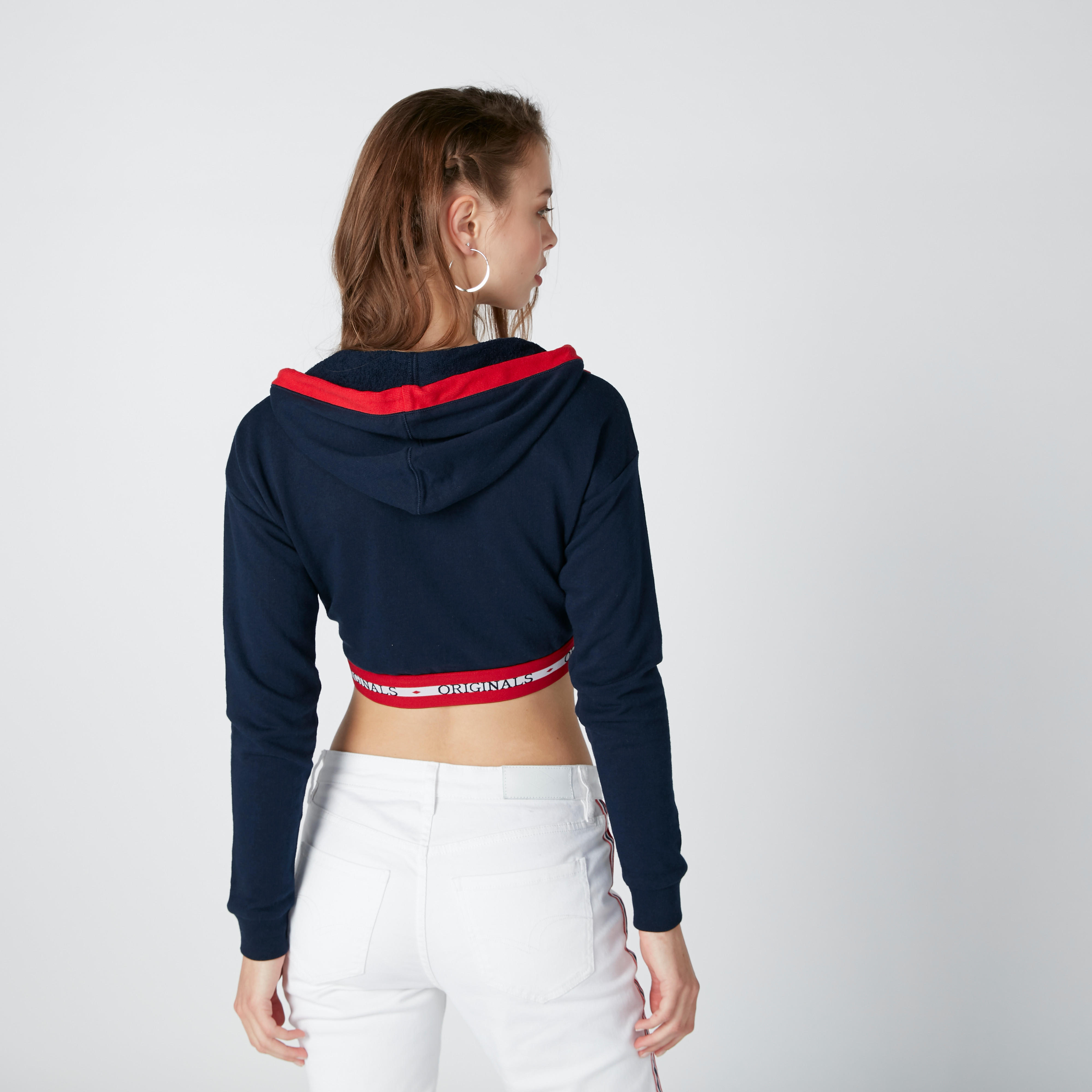هودي قصير برباط وأكمام طويلة من لي كوبر-women-clothing-tshirts-image-3
