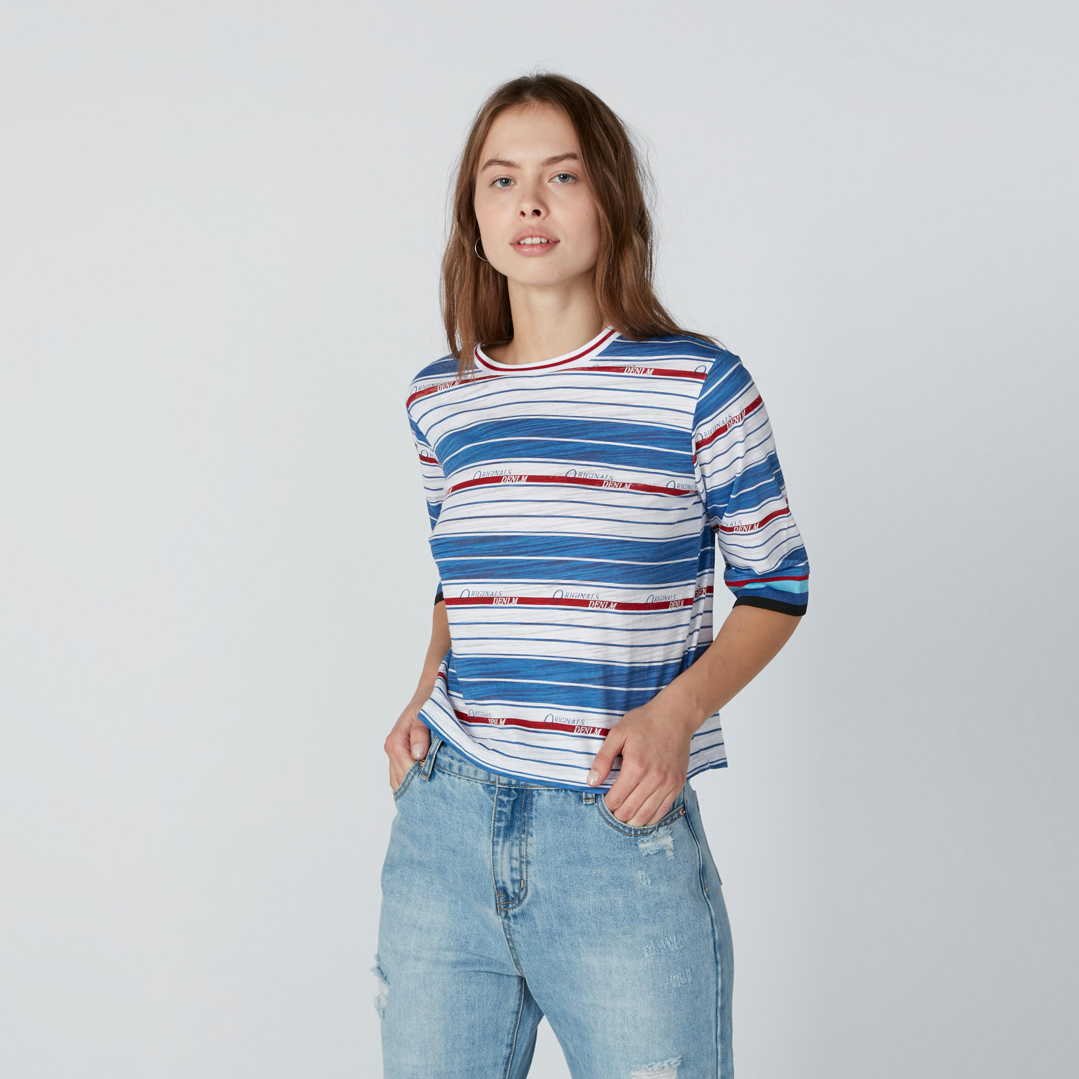 تيشيرت مقلم بأكمام قصيرة وياقة مستديرة من لي كوبر-women-clothing-tshirts-image-1