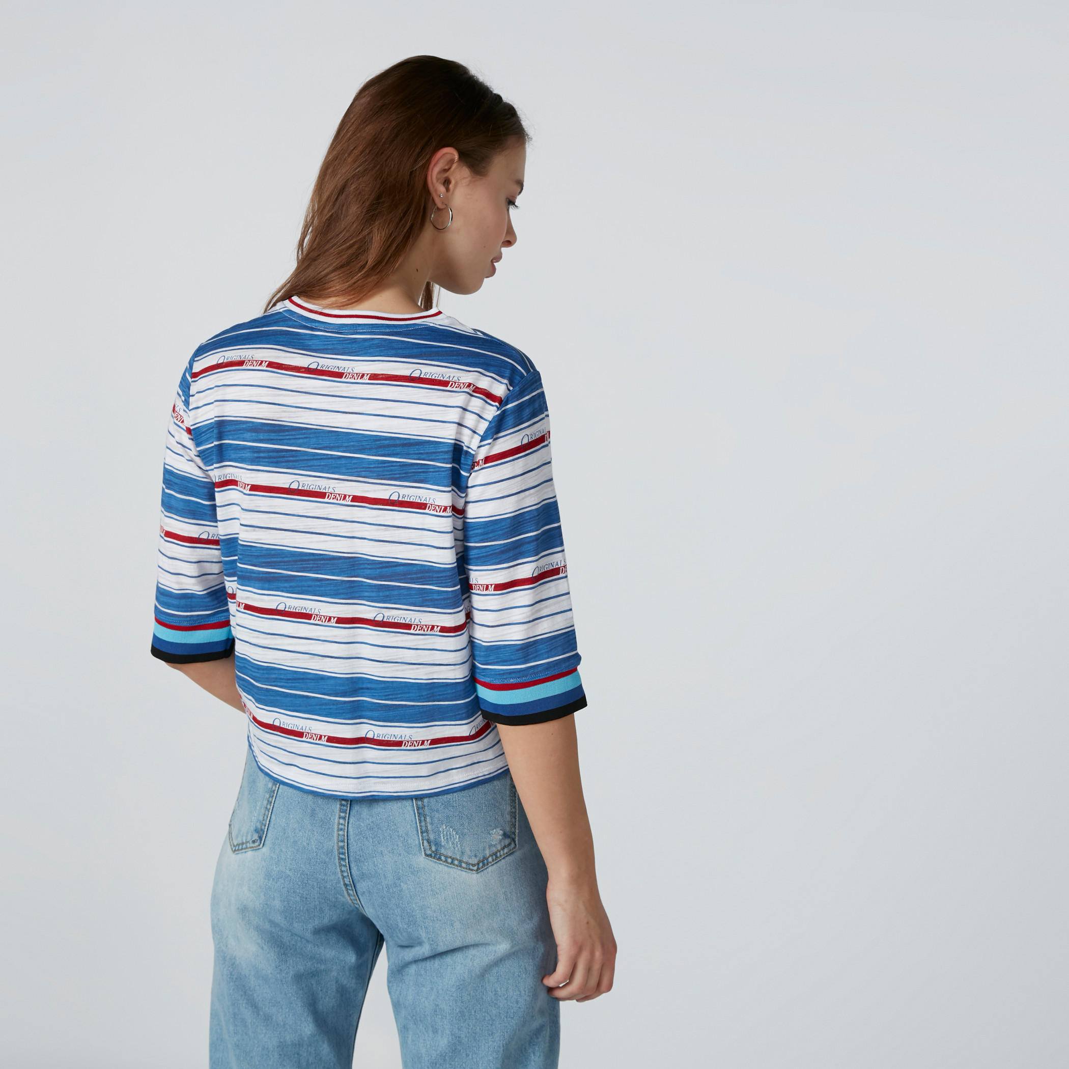 تيشيرت مقلم بأكمام قصيرة وياقة مستديرة من لي كوبر-women-clothing-tshirts-image-2