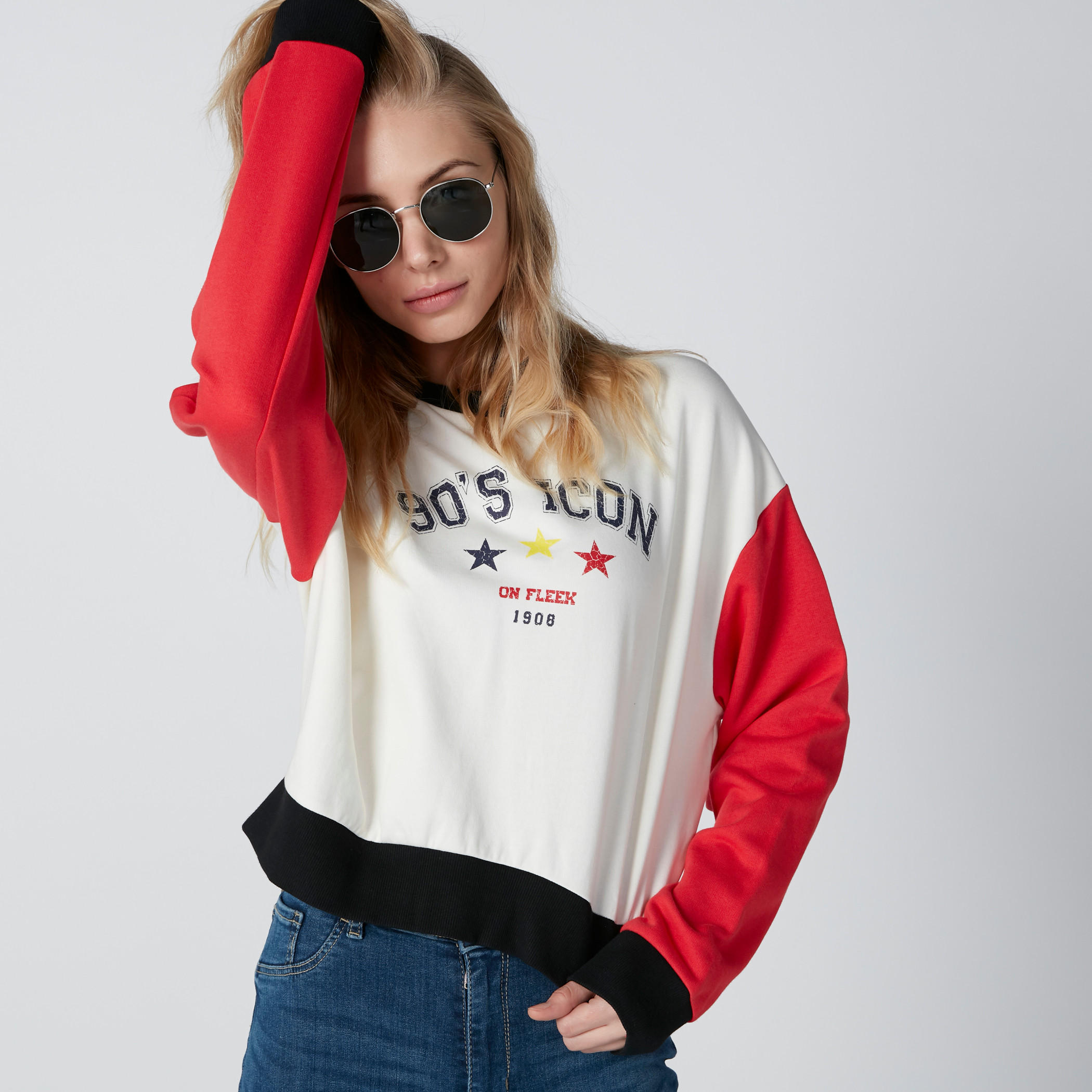 سويت شيرت قصير بأكتاف منسدلة وطبعات-women-winterwear-hoodiesandsweatshirts-sweatshirts-image-2