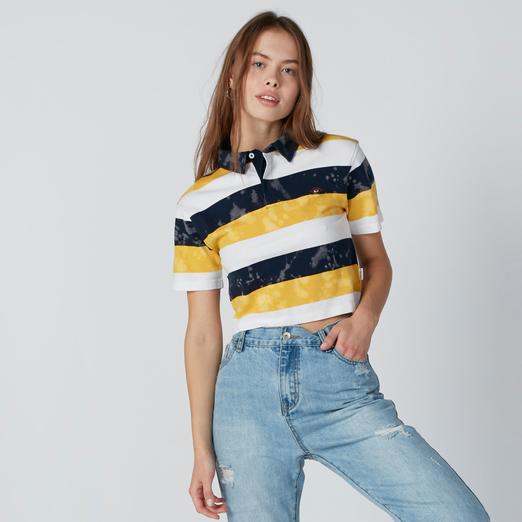 بلوزة مقلّمة بياقة بولو من لي كوبر-women-clothing-tshirts-image-4