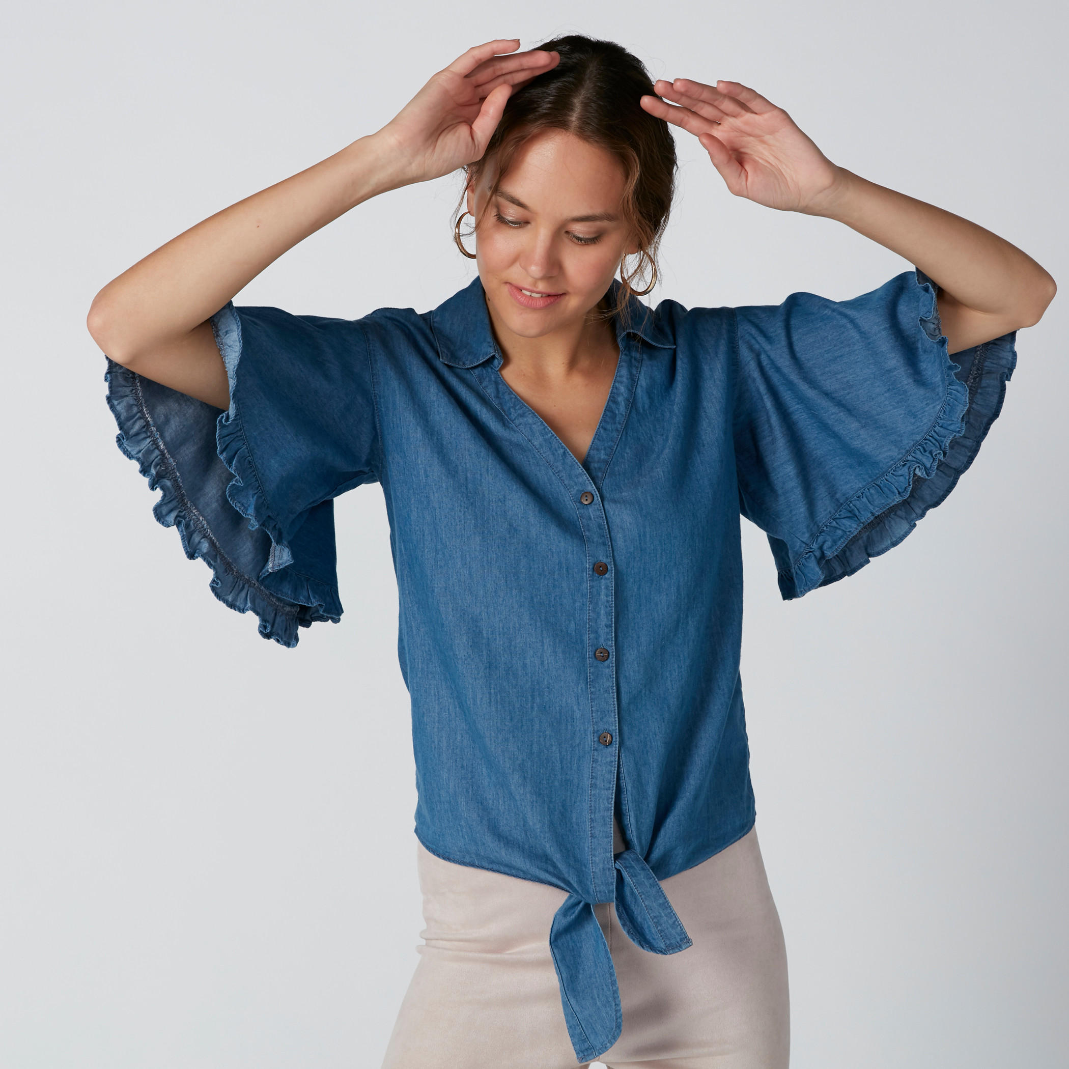قميص بتفاصيل كشكش وعقدة من لي كوبر-women-clothing-shirtsandblouses-shirts-image-1