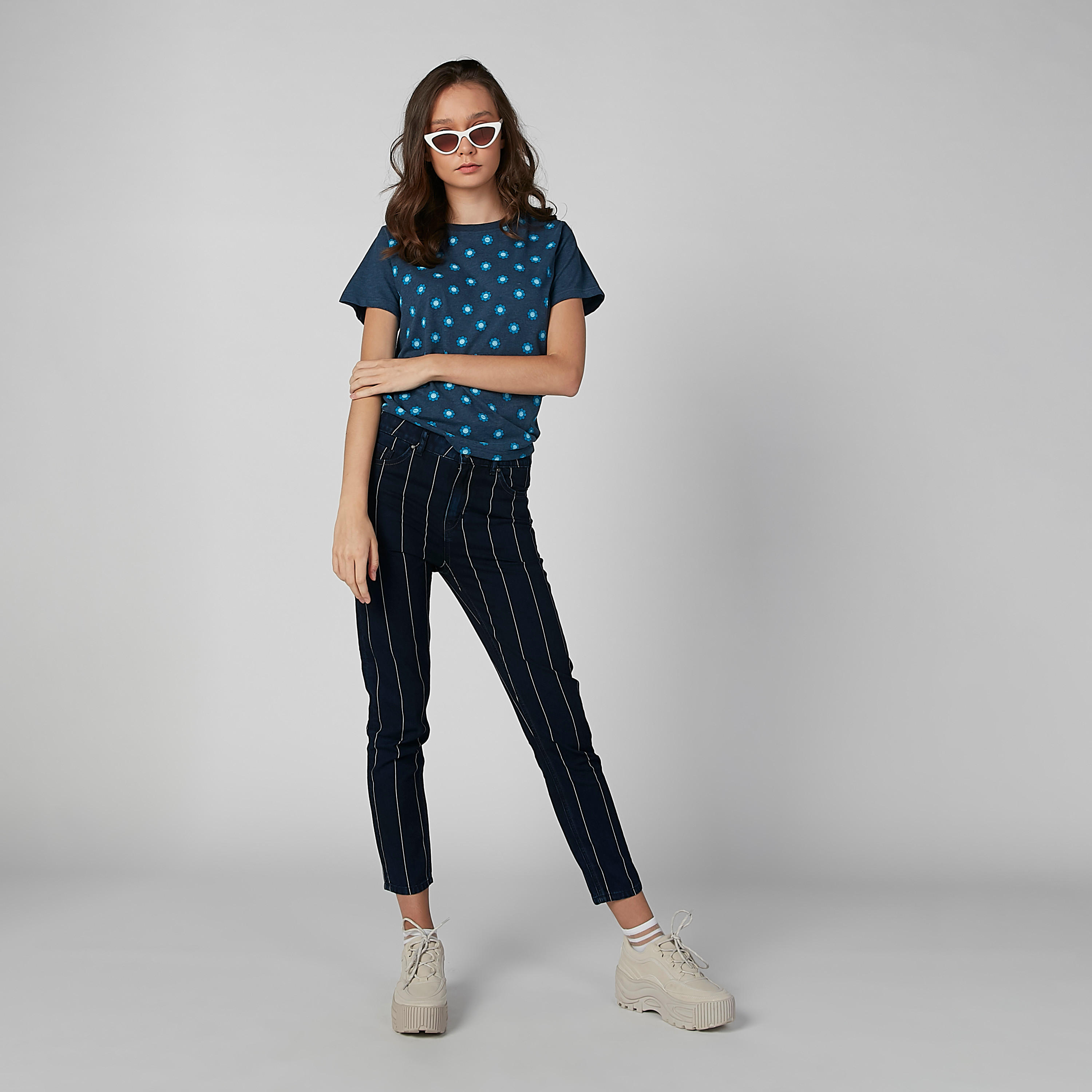 بنطال جينز مقلم بجيوب وحلقات للحزام من لي كوبر-women-clothing-bottoms-jeans-image-2