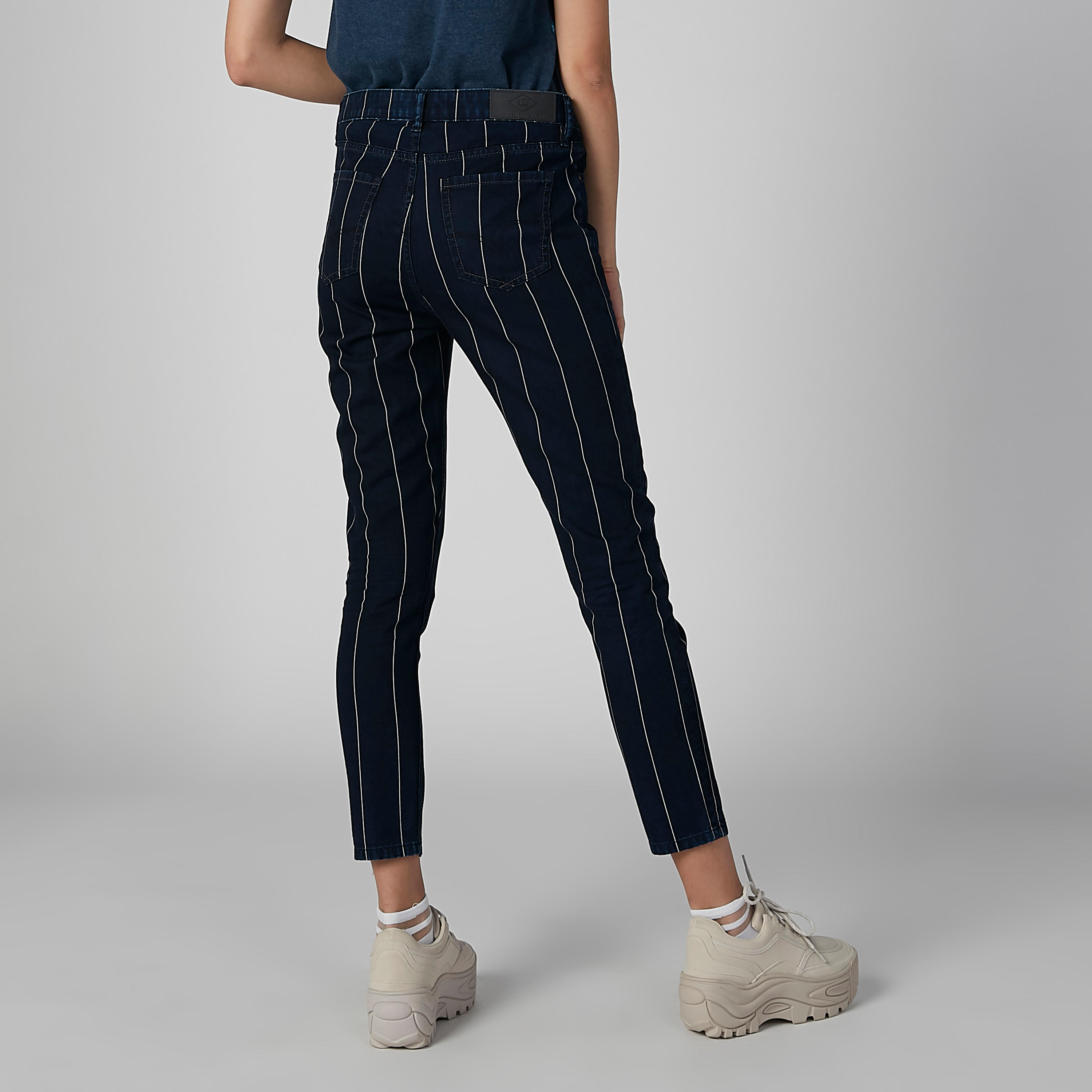 بنطال جينز مقلم بجيوب وحلقات للحزام من لي كوبر-women-clothing-bottoms-jeans-image-5