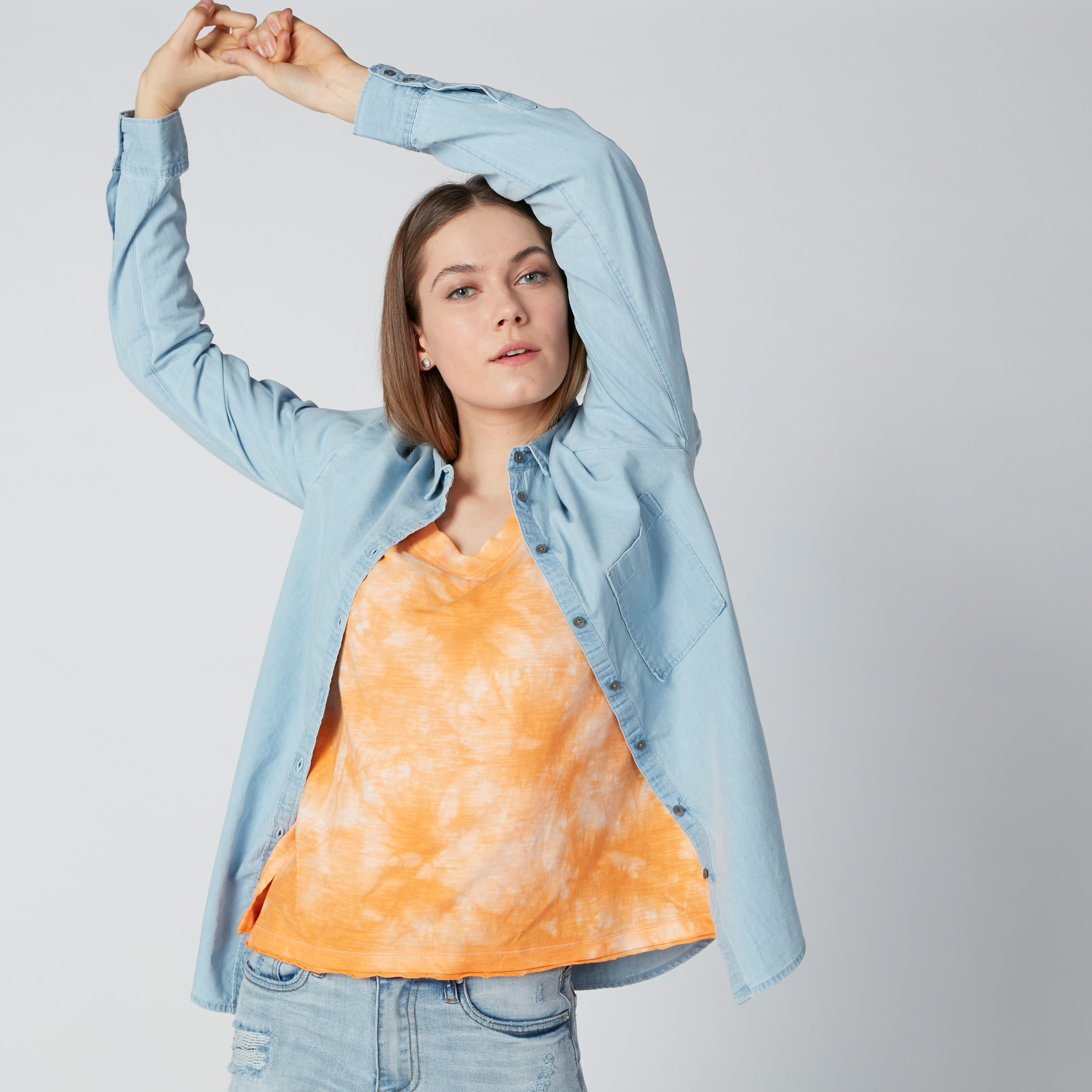 قميص بياقة عاديّة وأكمام طويلة وجيوب من لي كوبر-women-clothing-shirtsandblouses-shirts-image-1