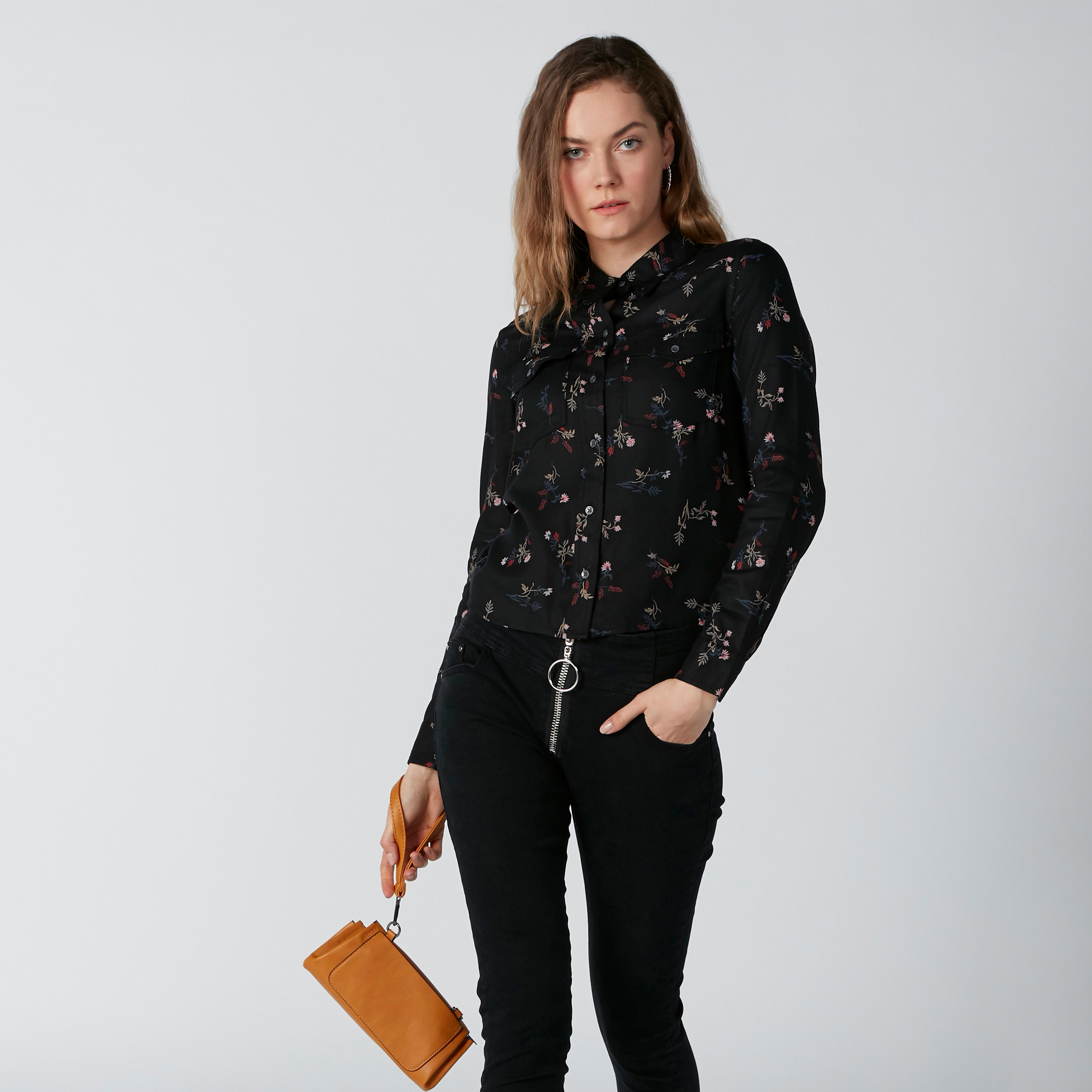 قميص بأكمام طويلة وطبعات زهرية من لي كوبر-women-clothing-shirtsandblouses-shirts-image-2